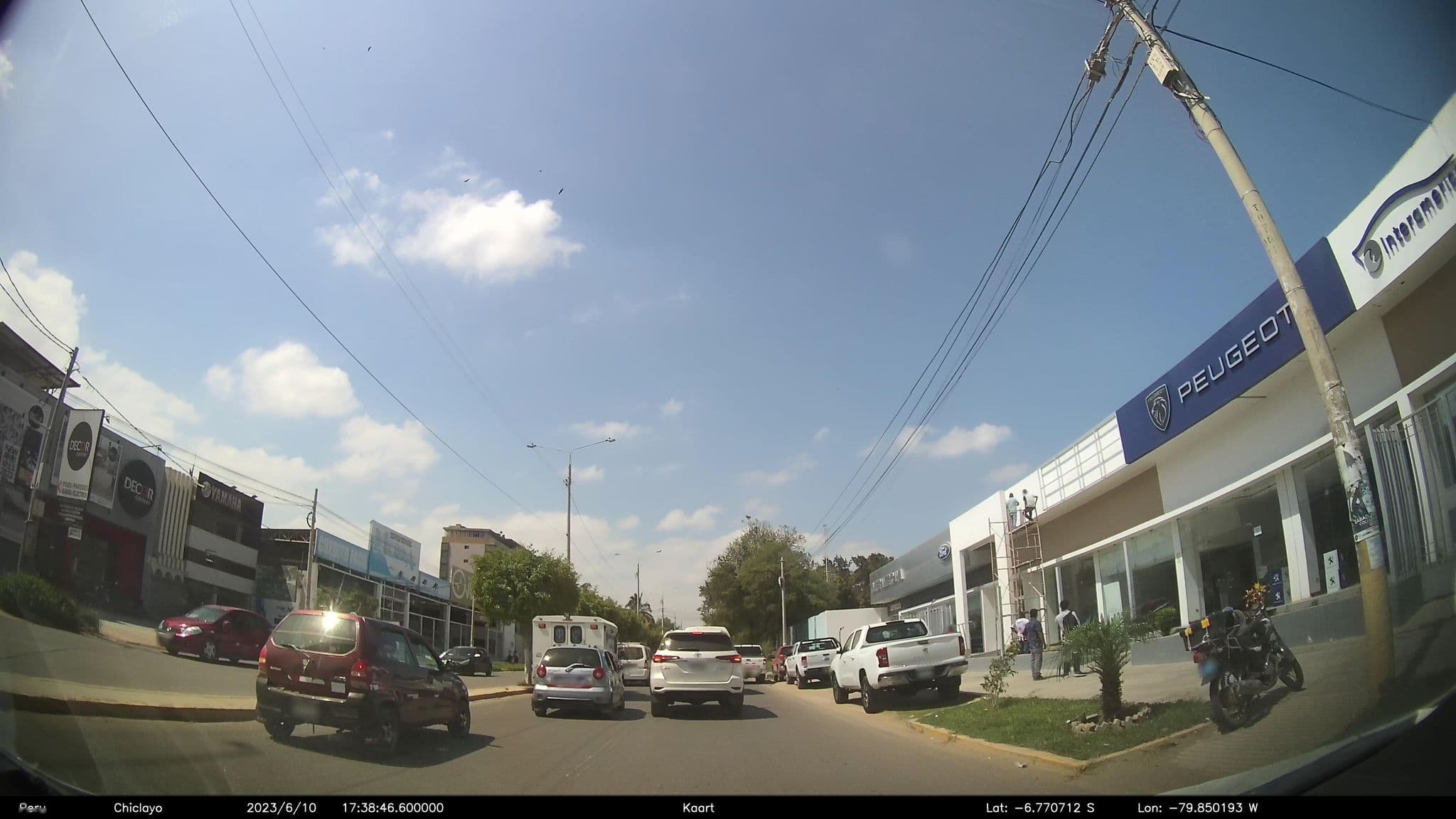 Street view near Unique, Chiclayo — © kaart_2 (CC BY-SA · Mapillary)