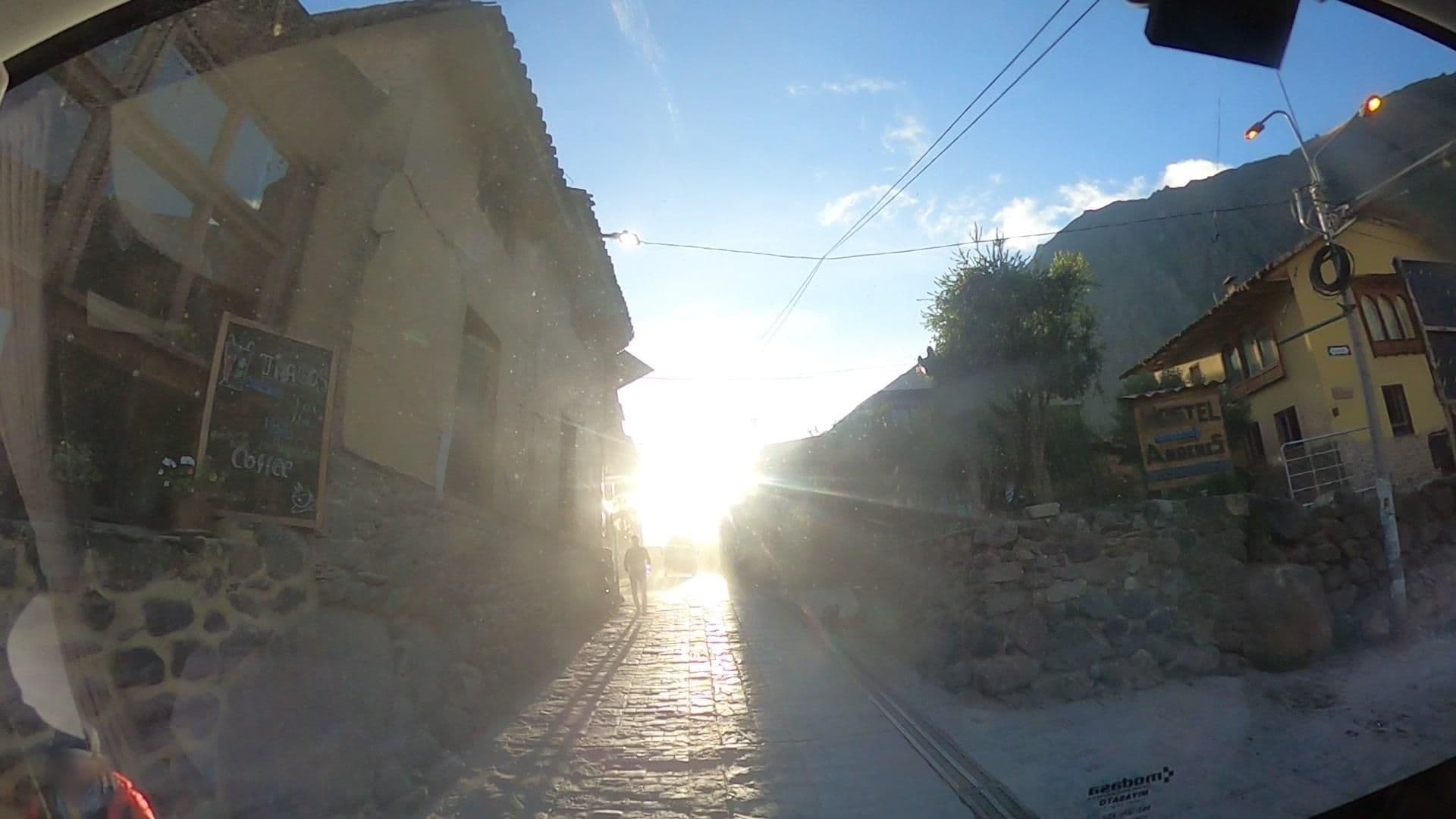 Street view near Hostal Andenes, Ollantaytambo — © jaderbavaresco (CC BY-SA · Mapillary)