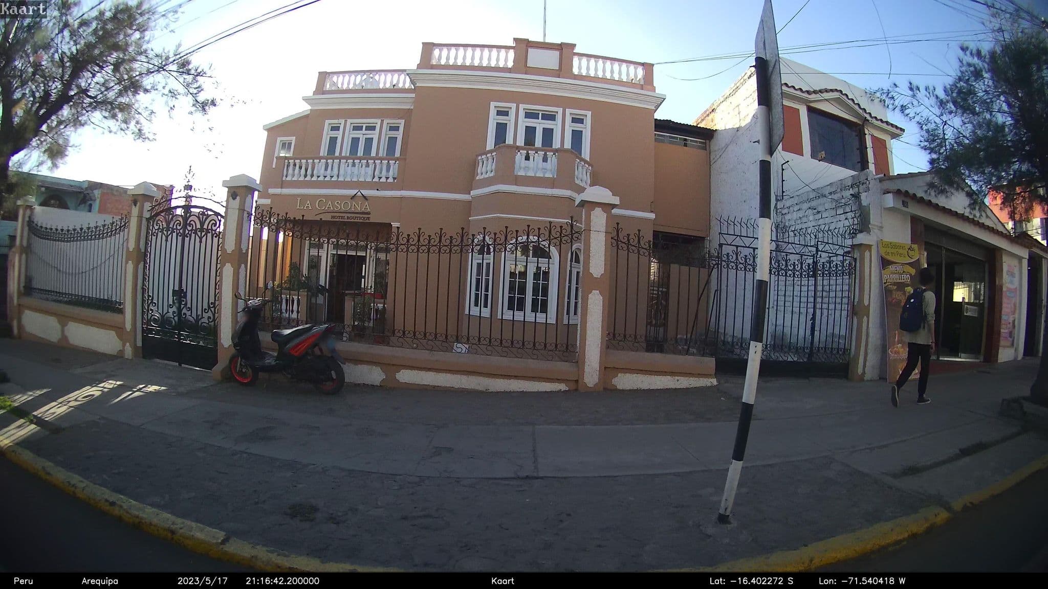 Street view near Los Mochileros, Arequipa — © kaart_2 (CC BY-SA · Mapillary)