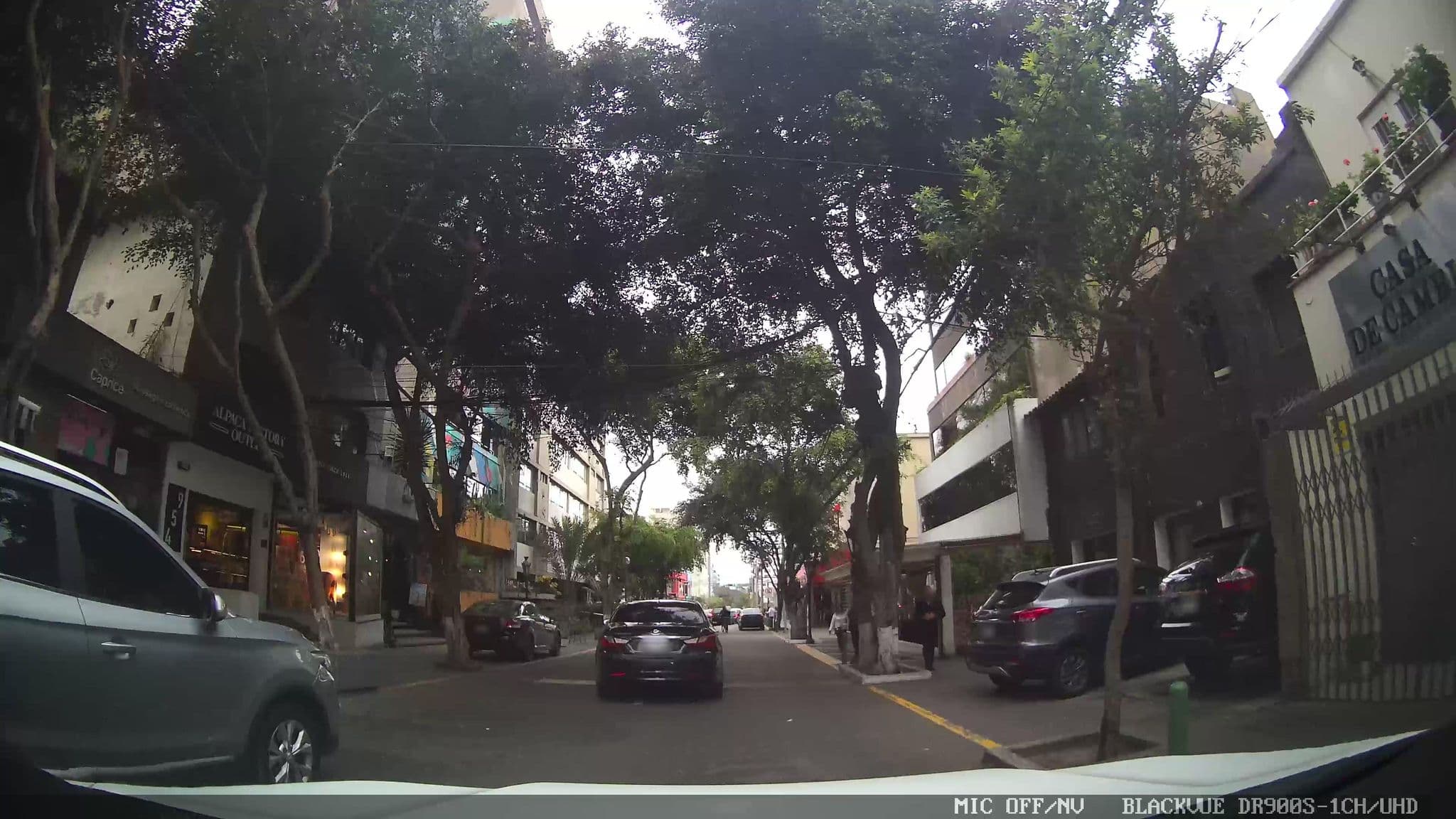 Street view near Hotel Antara, Miraflores