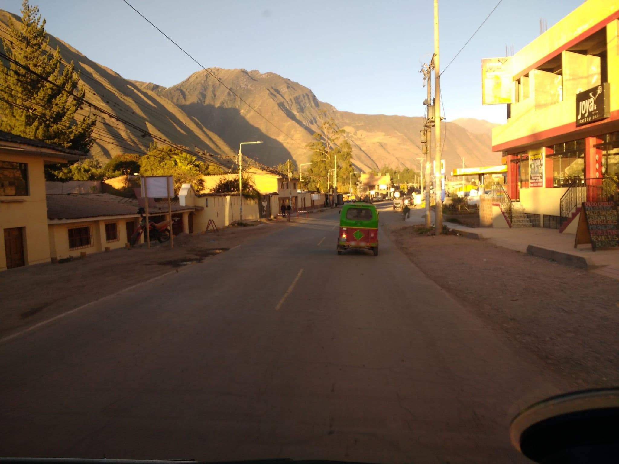 Street view near Hospedaje Amanecer 3 de Mayo, Urubamba