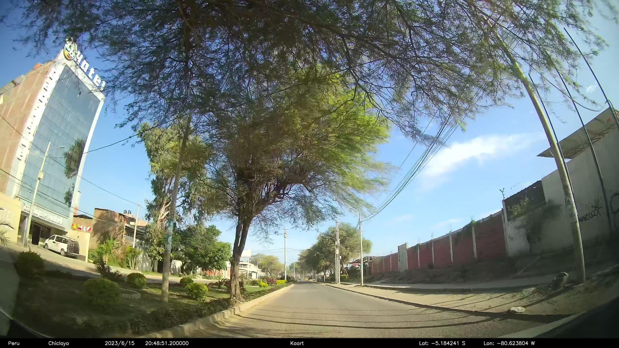 Street view near Hotel Cacique, Piura — © kaart_2 (CC BY-SA · Mapillary)
