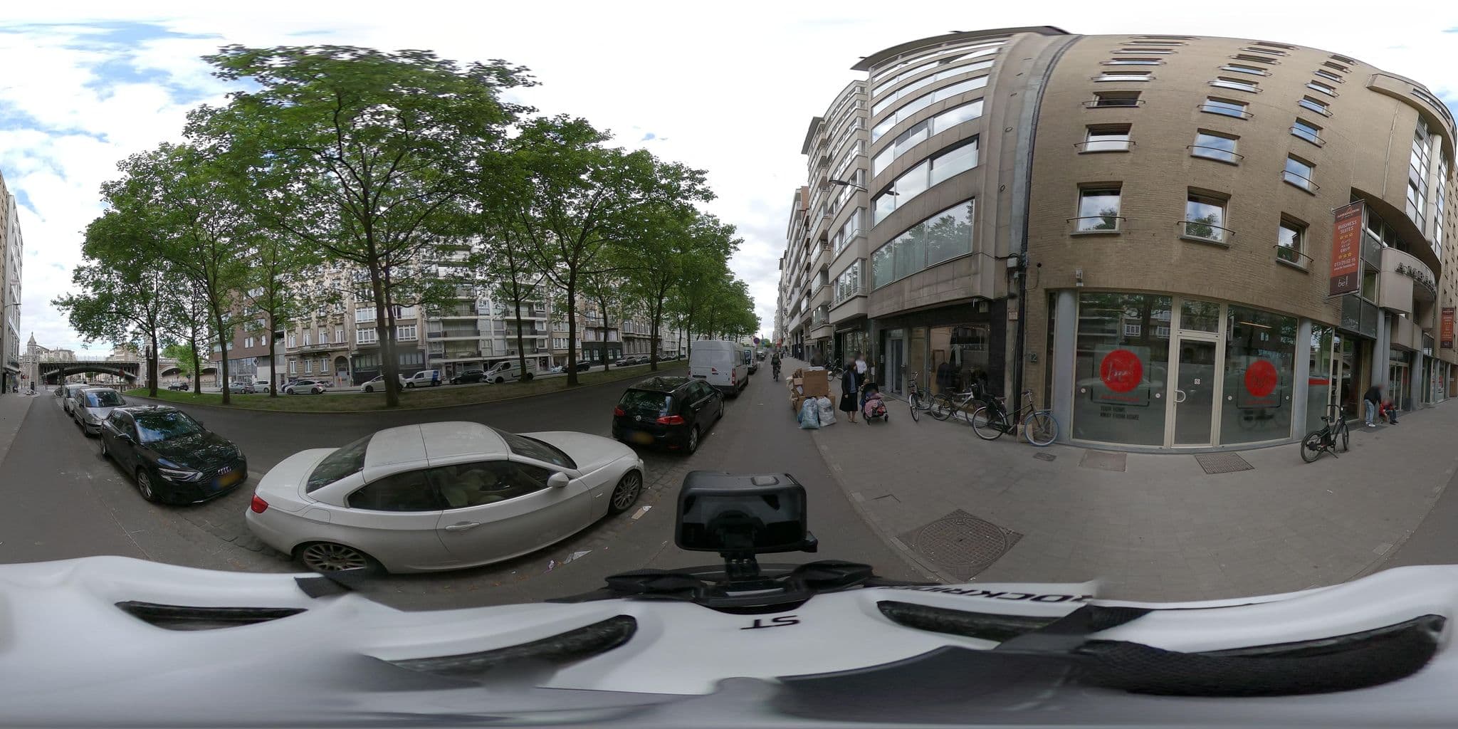 Street view near be housing, Borgerhout — © konink360 (CC BY-SA · Mapillary)