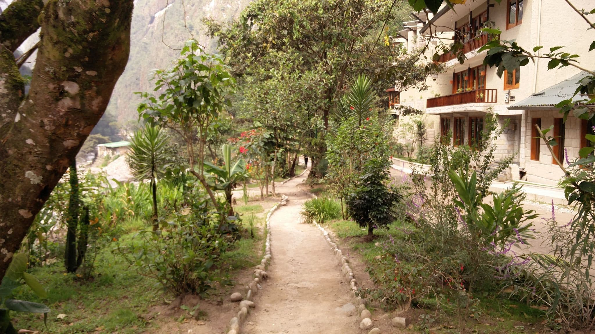 Street view near Sumaq Hotel, Machupicchu
