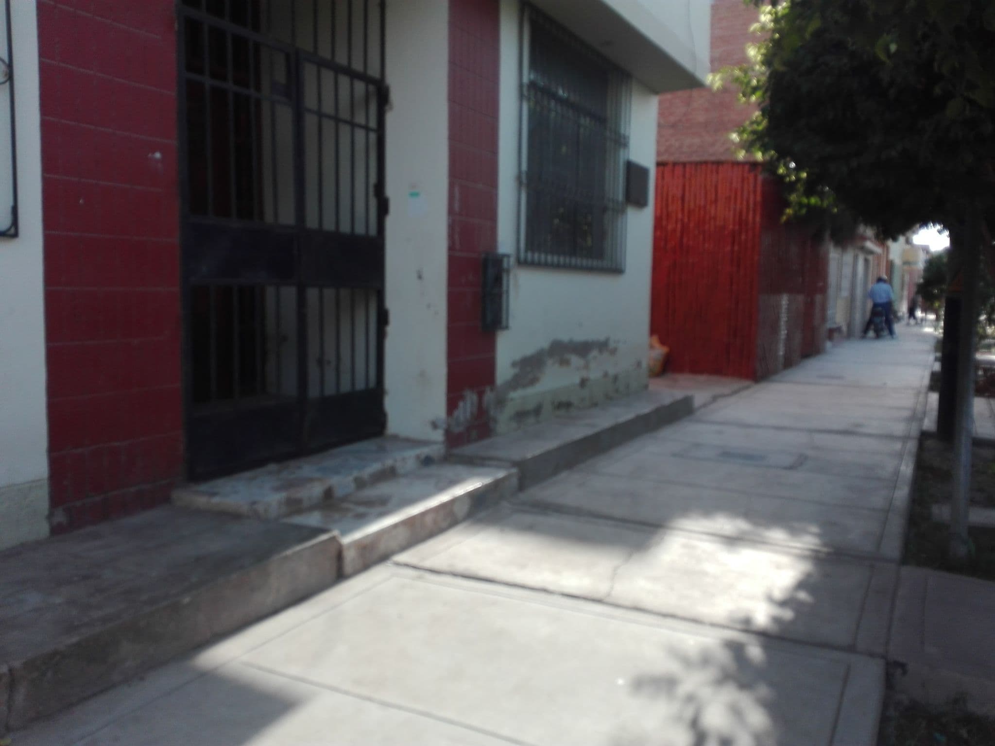 Street view near Roland's Service, Piura — © hugoyc (CC BY-SA · Mapillary)