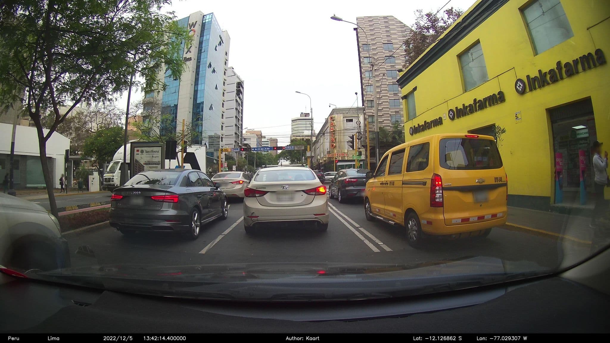 Street view near Hotel La Hacienda, Miraflores