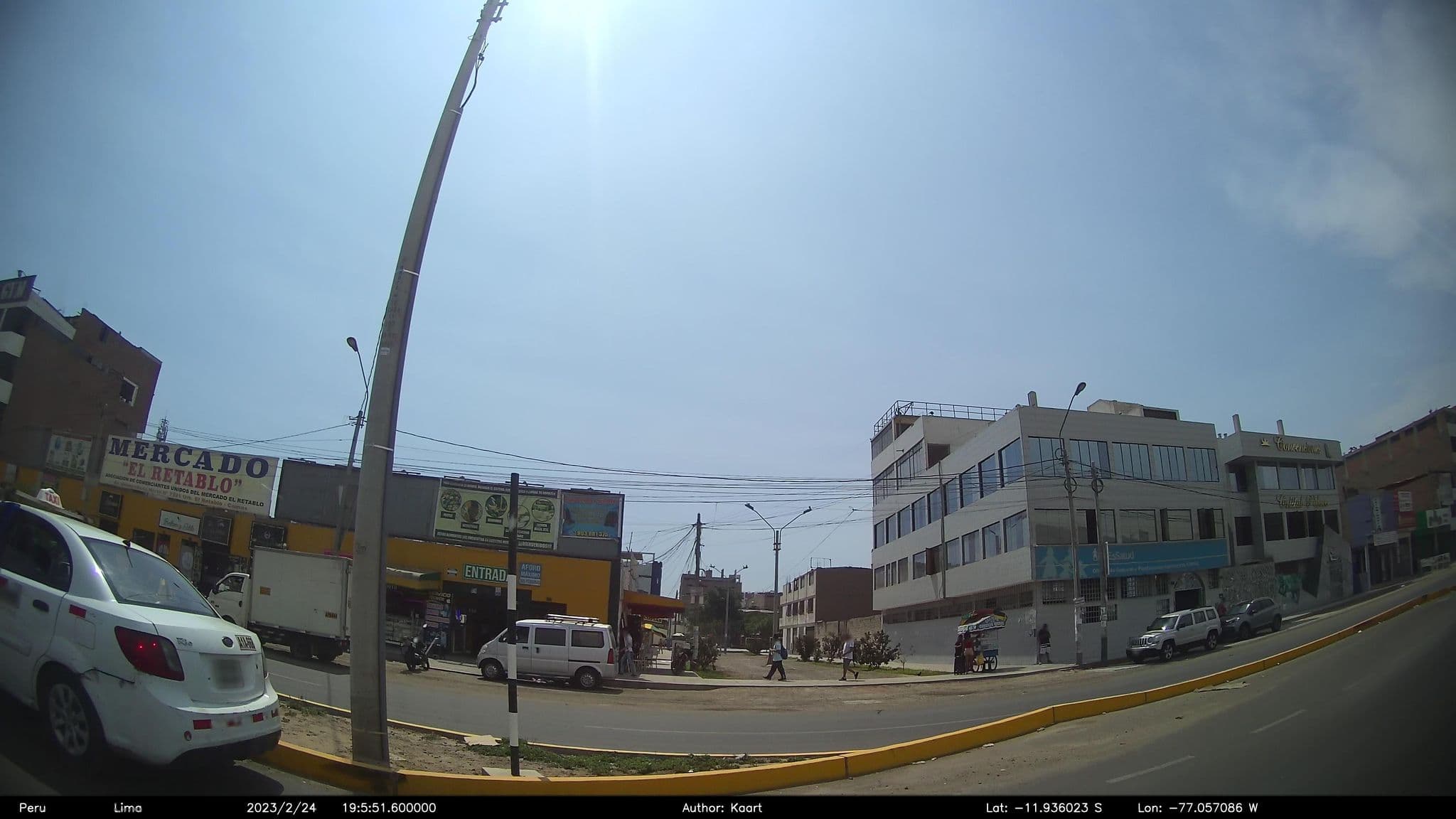 Street view near Convenciones Cristal Palace, Independencia — © kaart_2 (CC BY-SA · Mapillary)
