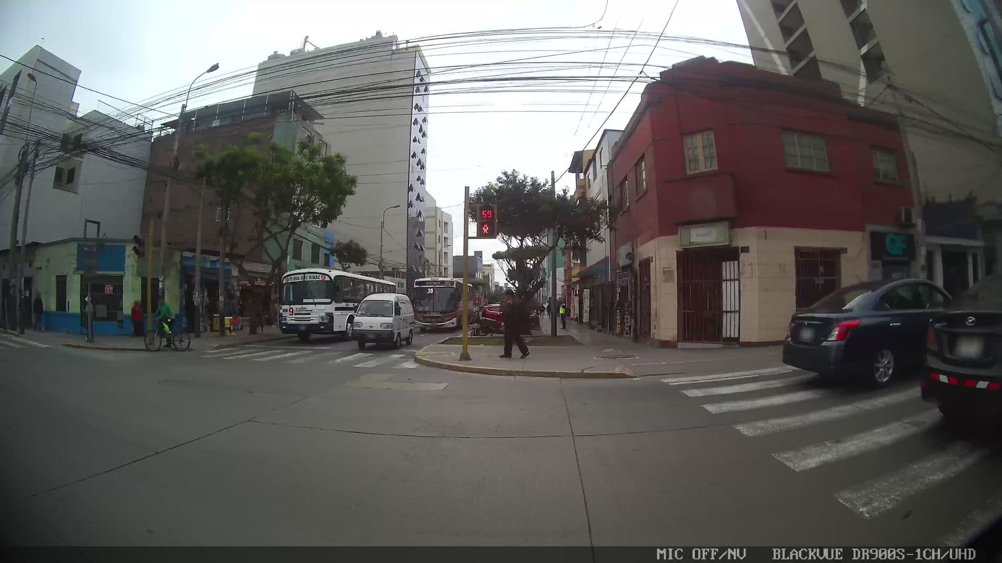 Street view near Gold Inn, San Isidro — © kaart_1 (CC BY-SA · Mapillary)
