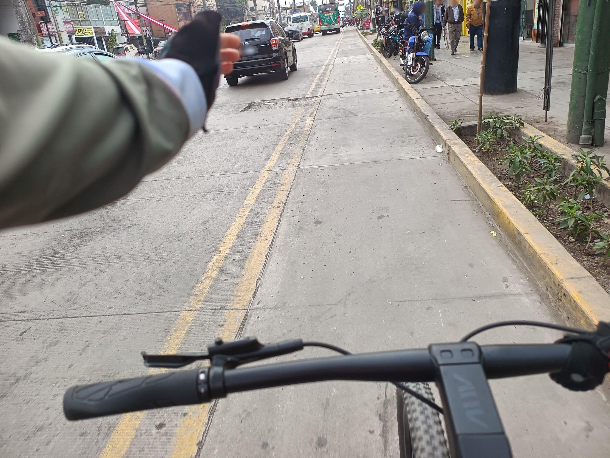 Street view near Gran Hotel Azul, Barranco — © Lleon (CC BY-SA · Mapillary)
