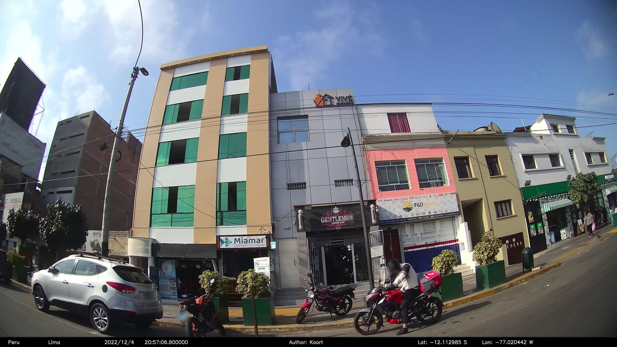 Street view near Hospedaje Oasis, Miraflores