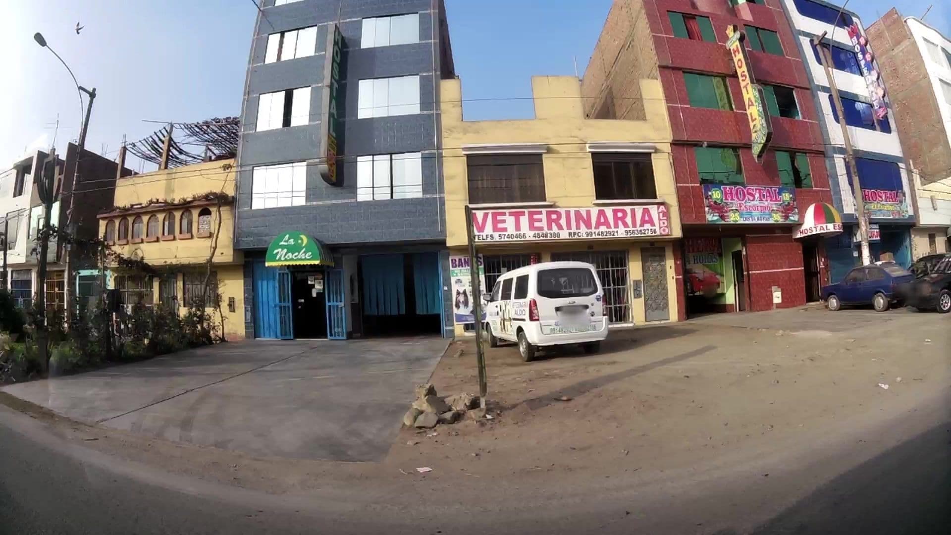 Street view near Hostal El Picaflor, Carmen De La Legua Reynoso — © kaartcam (CC BY-SA · Mapillary)