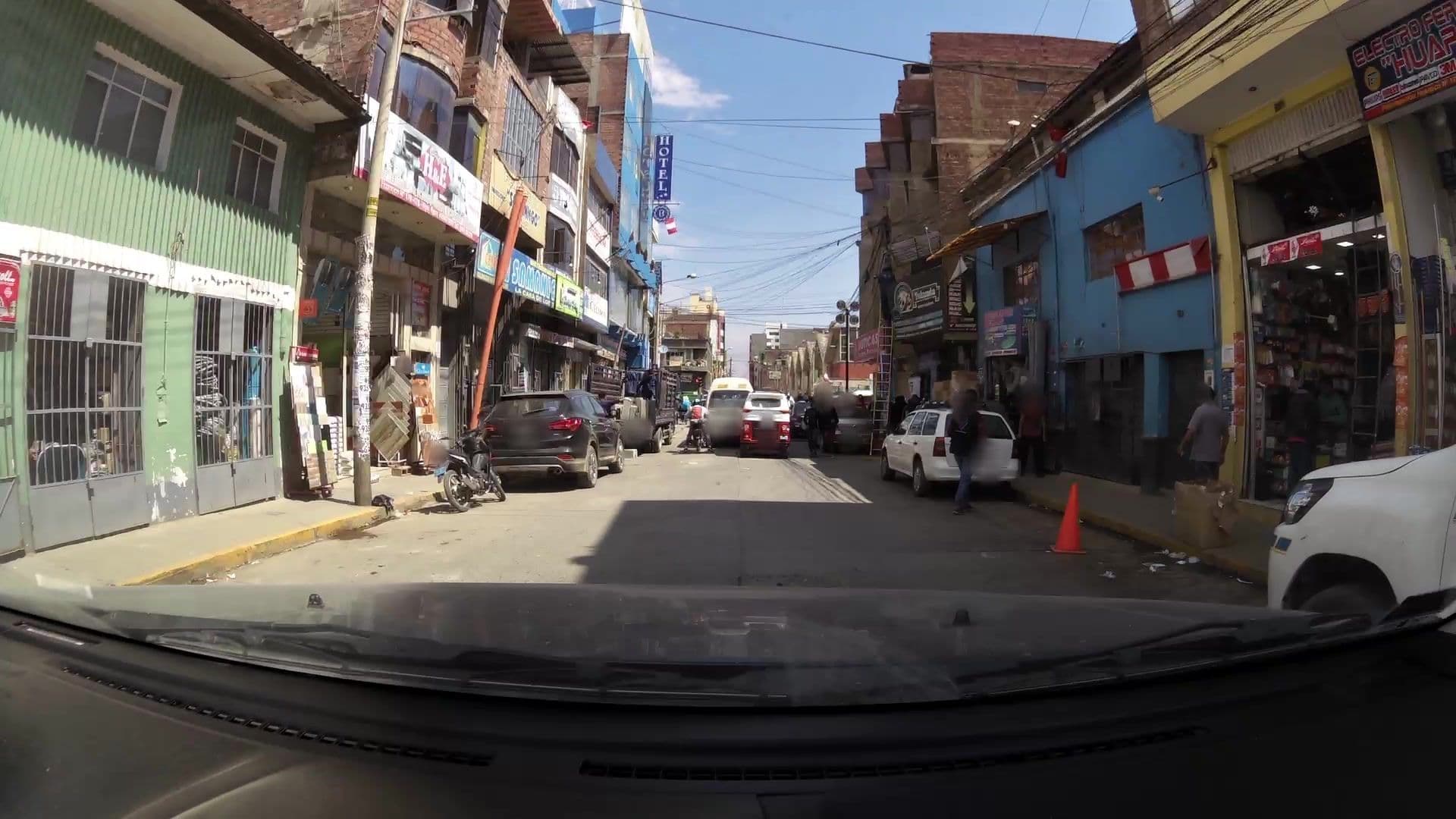 Street view near Hotel Bartol, Huancayo — © kaartcam (CC BY-SA · Mapillary)