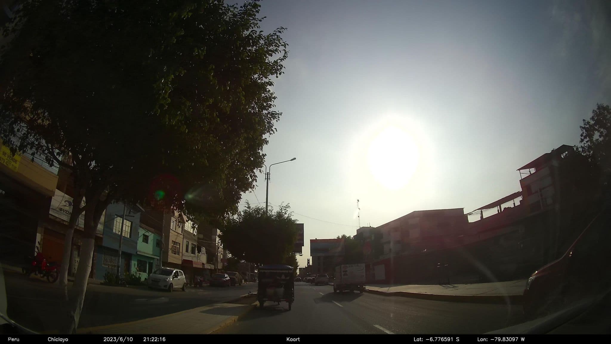 Street view near Hostal Bolognesi, Chiclayo — © kaart_2 (CC BY-SA · Mapillary)