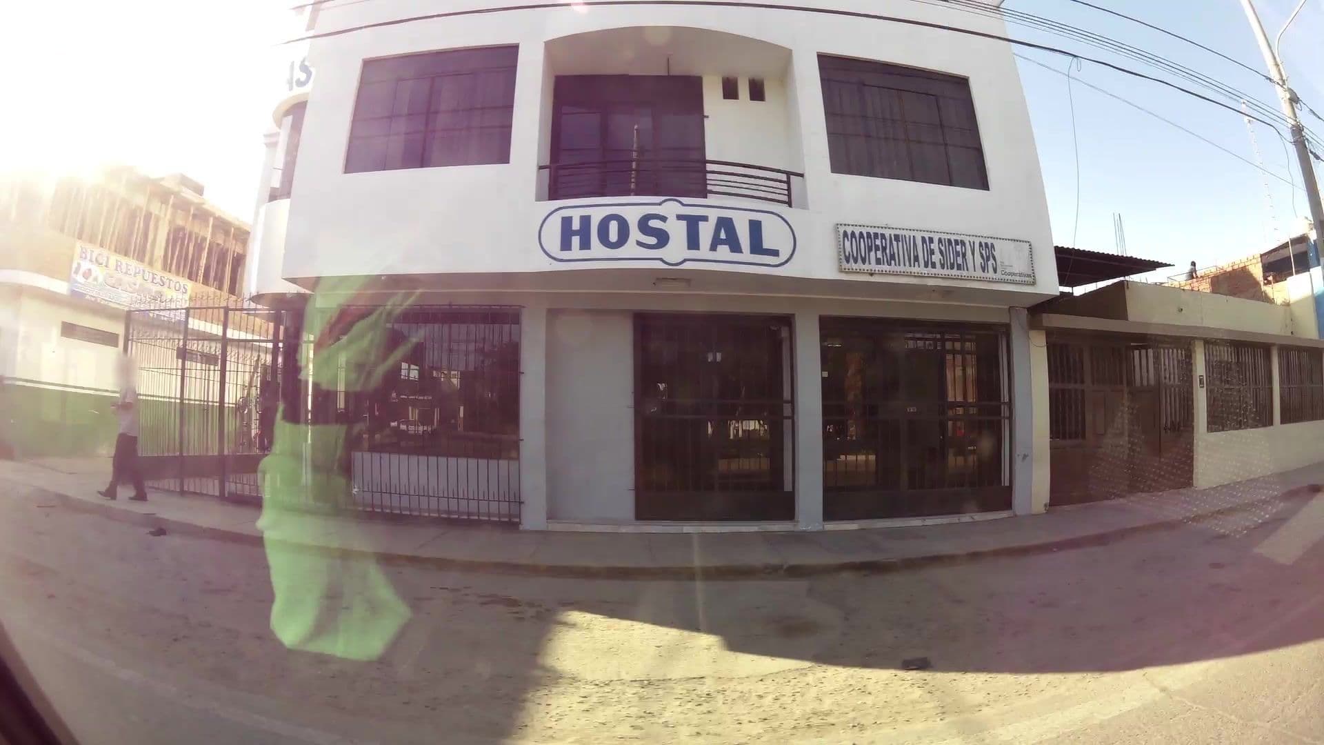 Street view near Hostal Las Dunas, Chimbote — © kaartcam (CC BY-SA · Mapillary)
