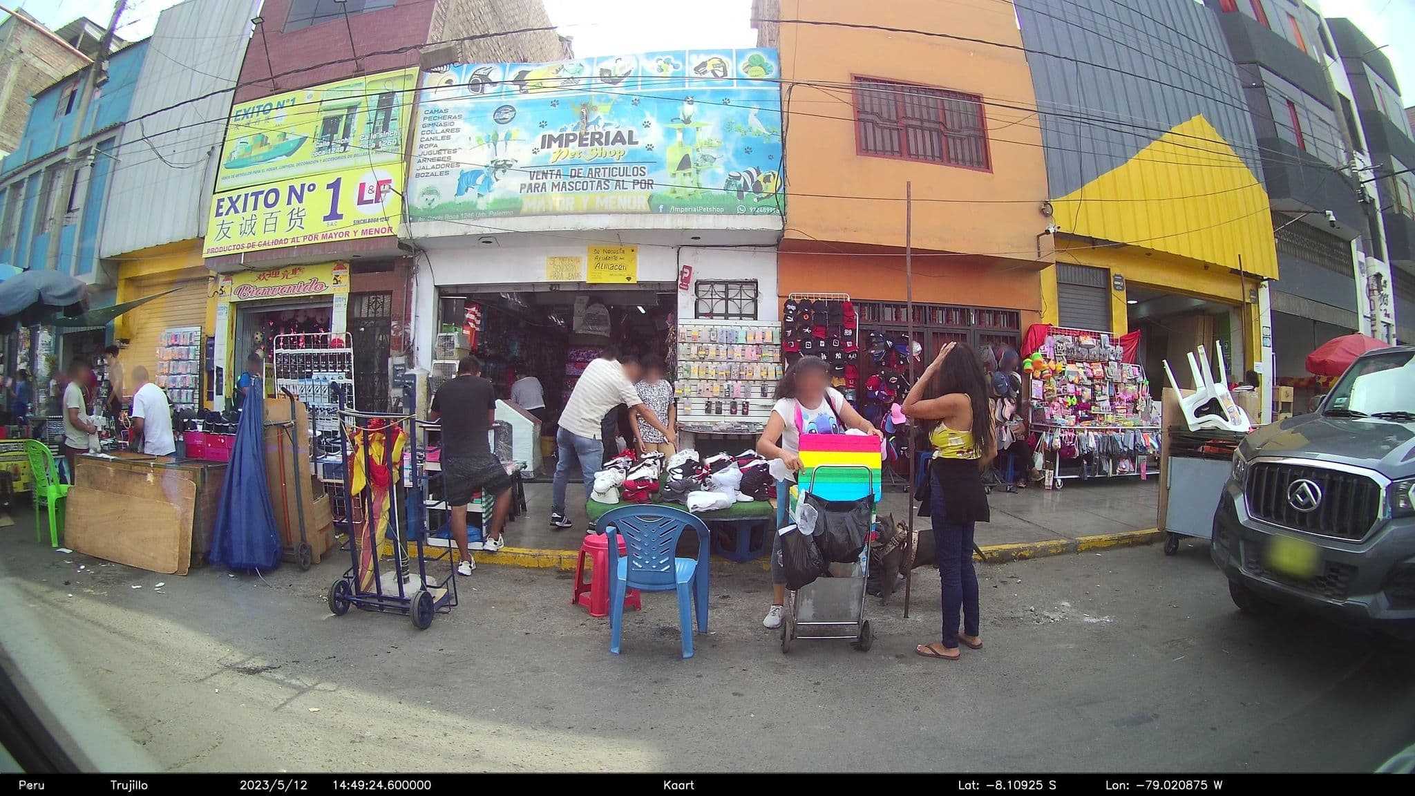 Street view near Los Reyes Hostal, Trujillo — © kaart_2 (CC BY-SA · Mapillary)