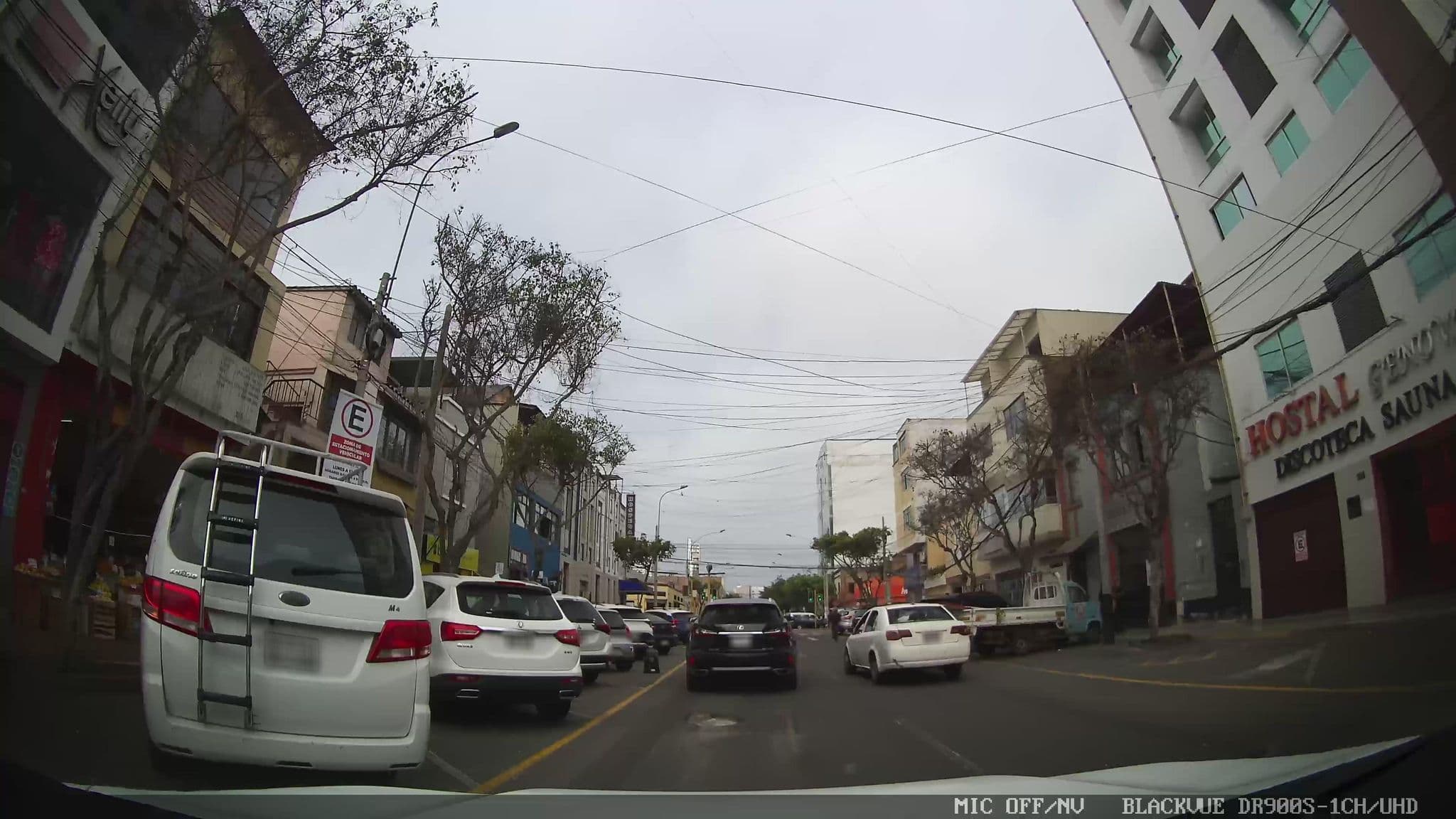 Street view near Hotel Génova, San Isidro — © kaart_3 (CC BY-SA · Mapillary)