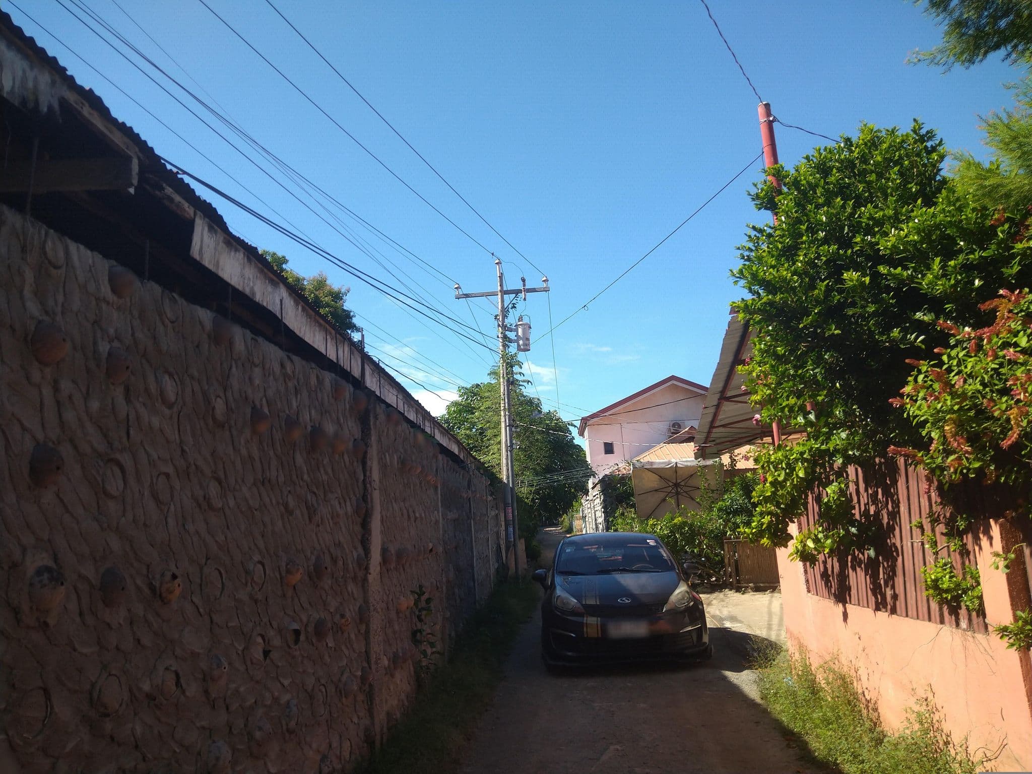 Street view near Alona Grove Tourist Inn, Tawala