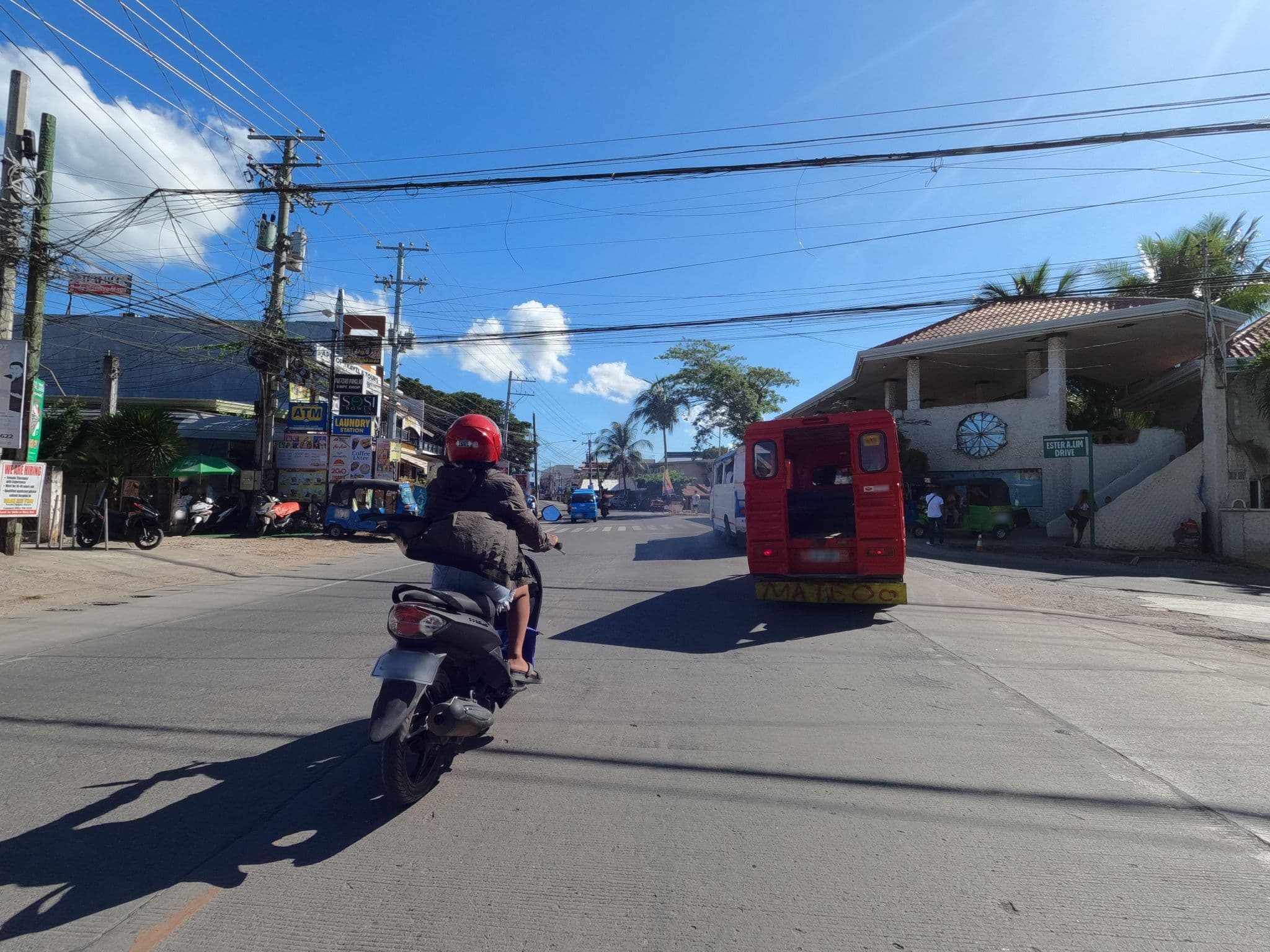 Street view near Panglao Regents Park Resort, Tawala