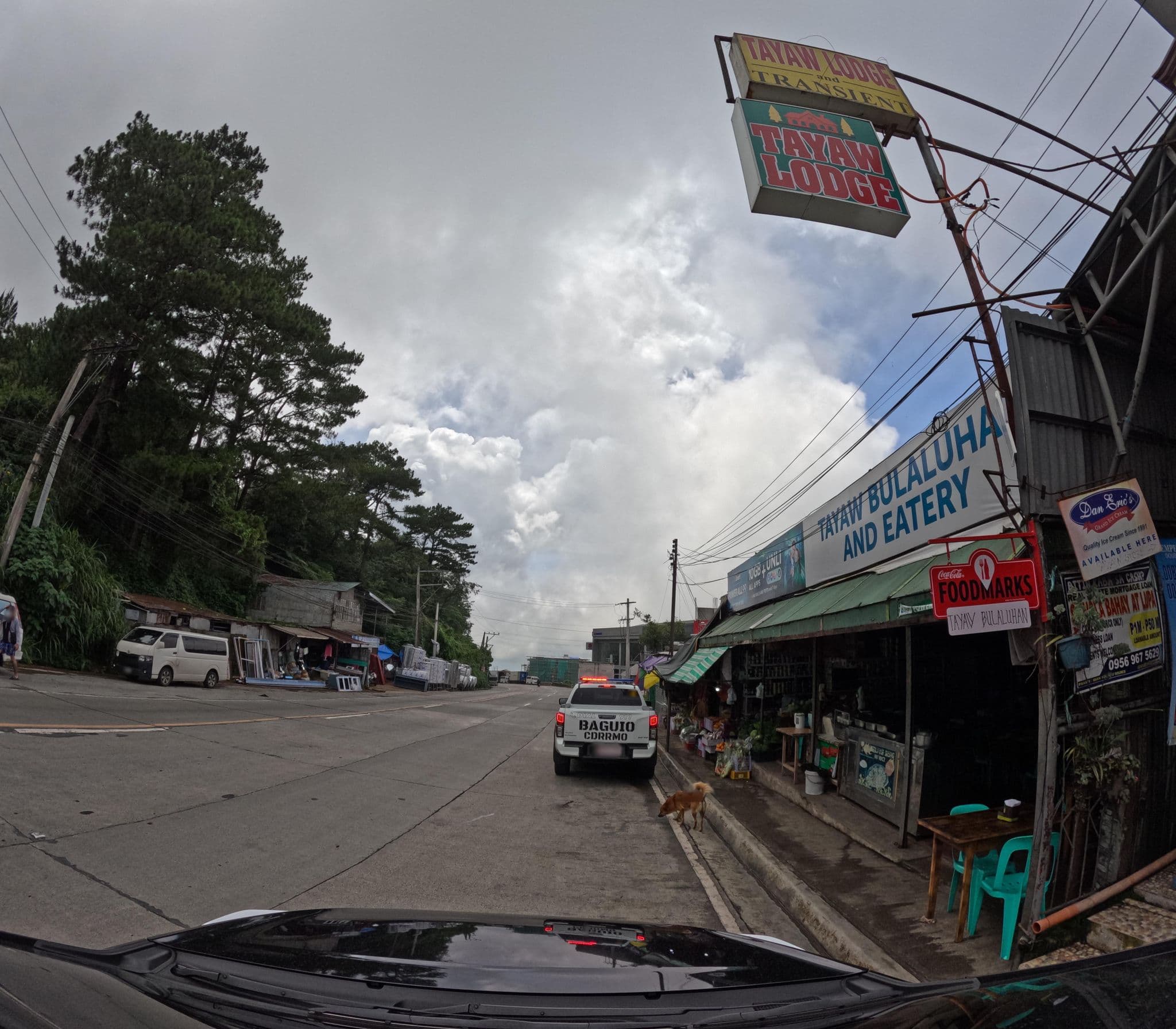 Street view near Tayaw Lodge, Baguio