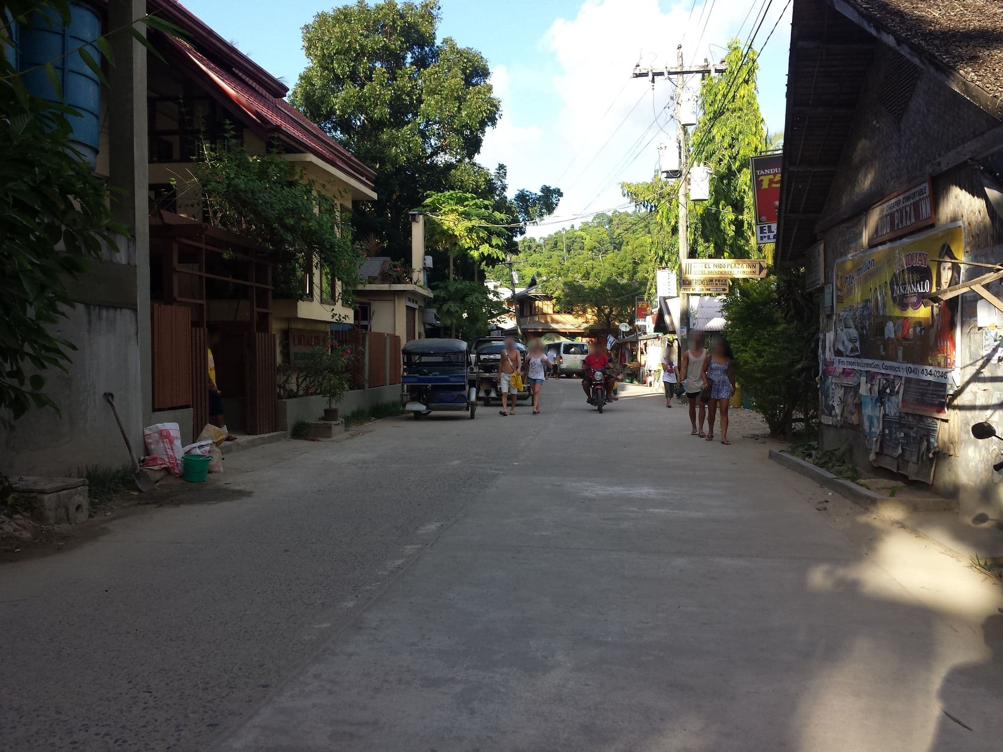 Street view near El Nido Plaza Inn, El Nido — © mrtmrt (CC BY-SA · Mapillary)