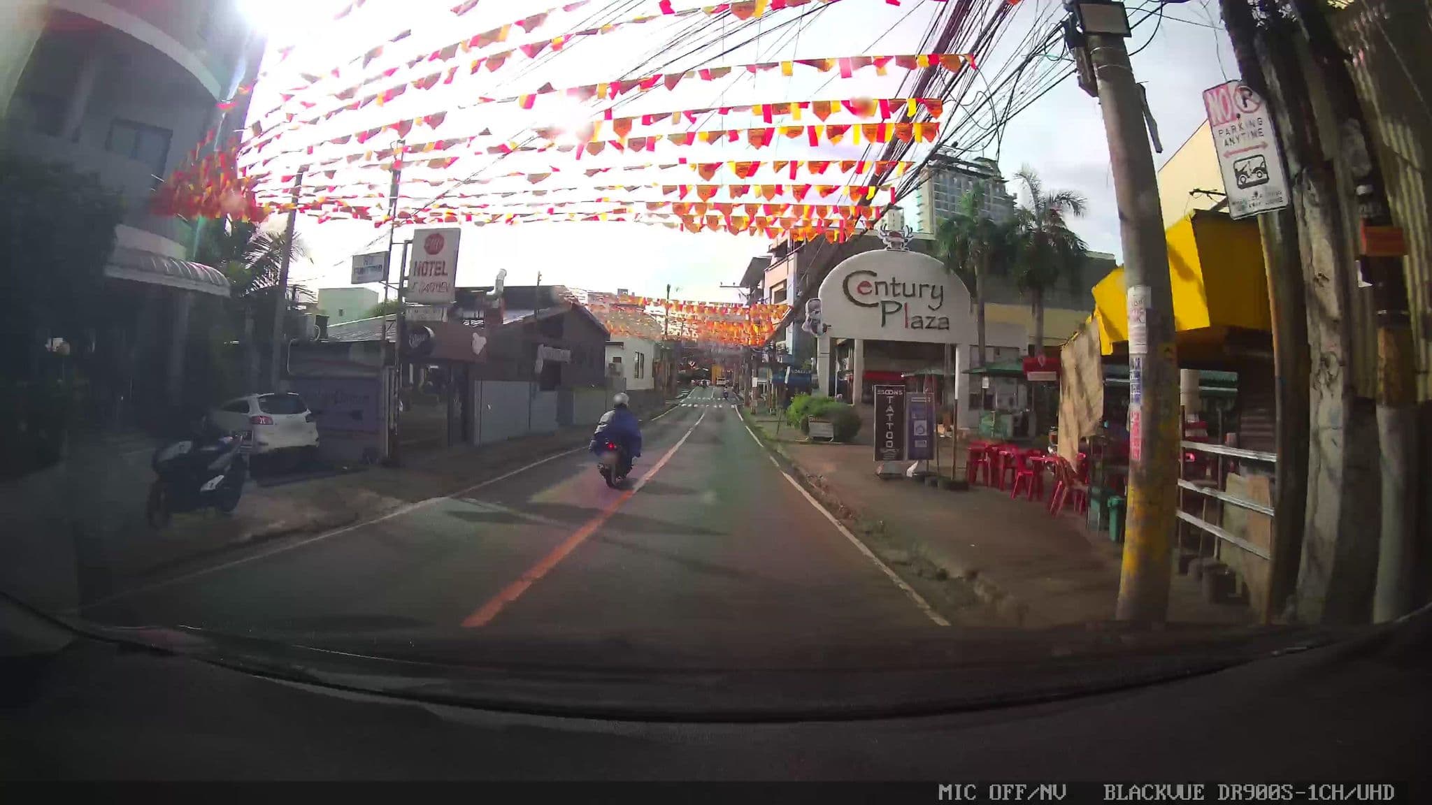 Street view near Hotel Capada, Cebu City — © Kaart---FRONT (CC BY-SA · Mapillary)