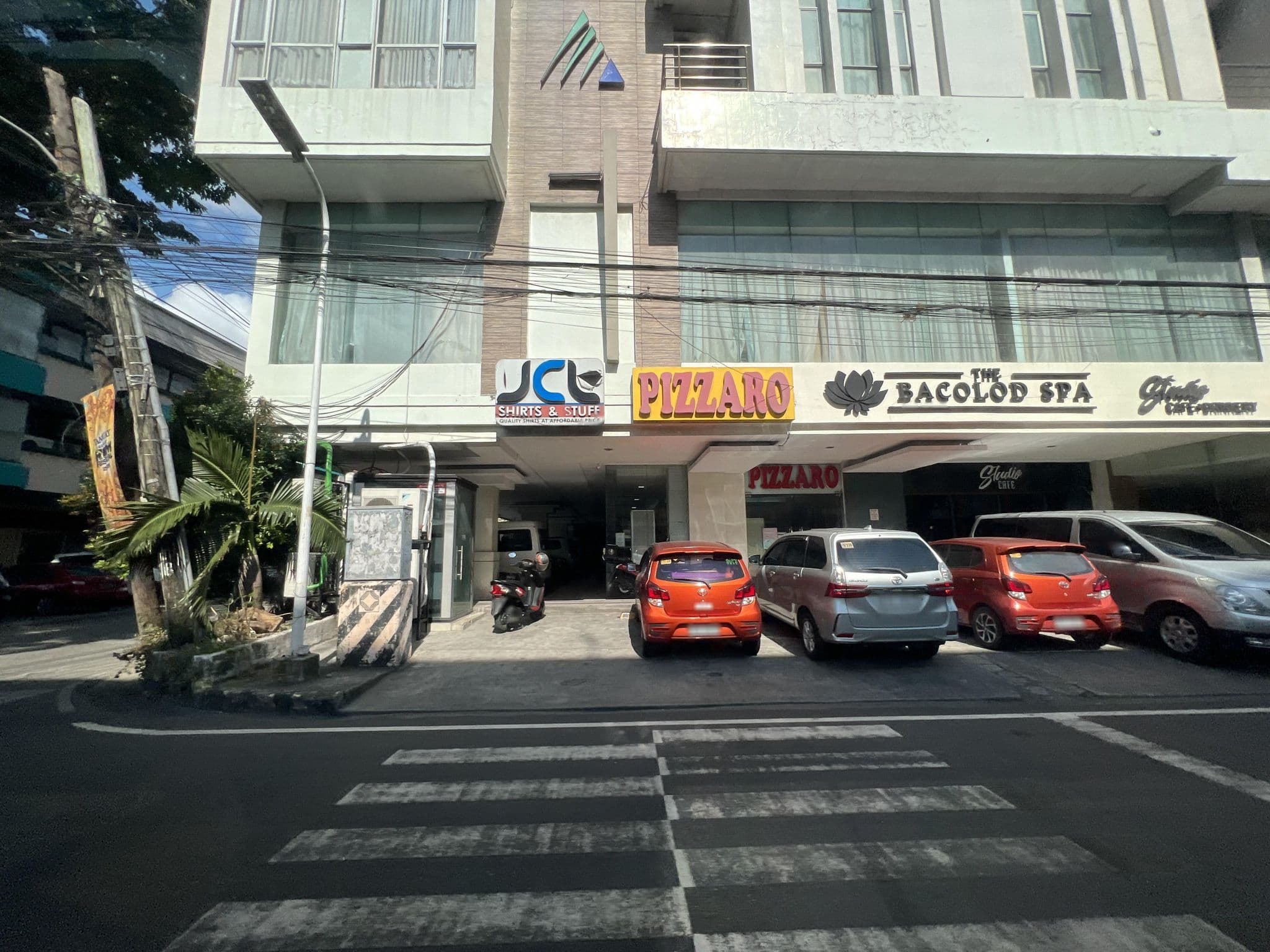 Street view near Avenue Suite, Bacolod City — © jeth888 (CC BY-SA · Mapillary)