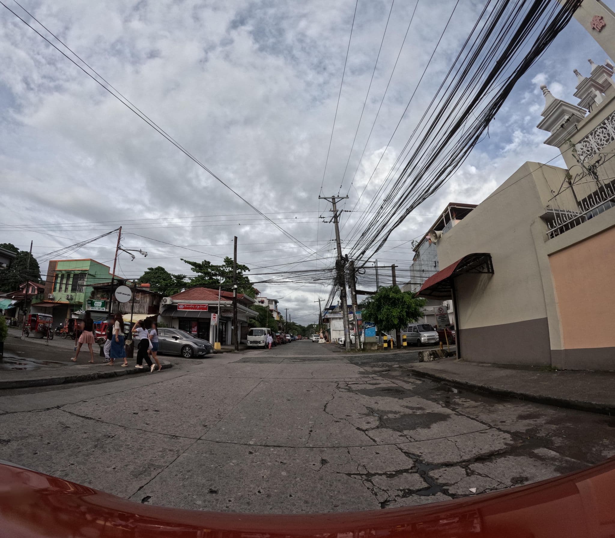Street view near Thaddeus Boardhouse, Tacloban — © DyniseLira (CC BY-SA · Mapillary)