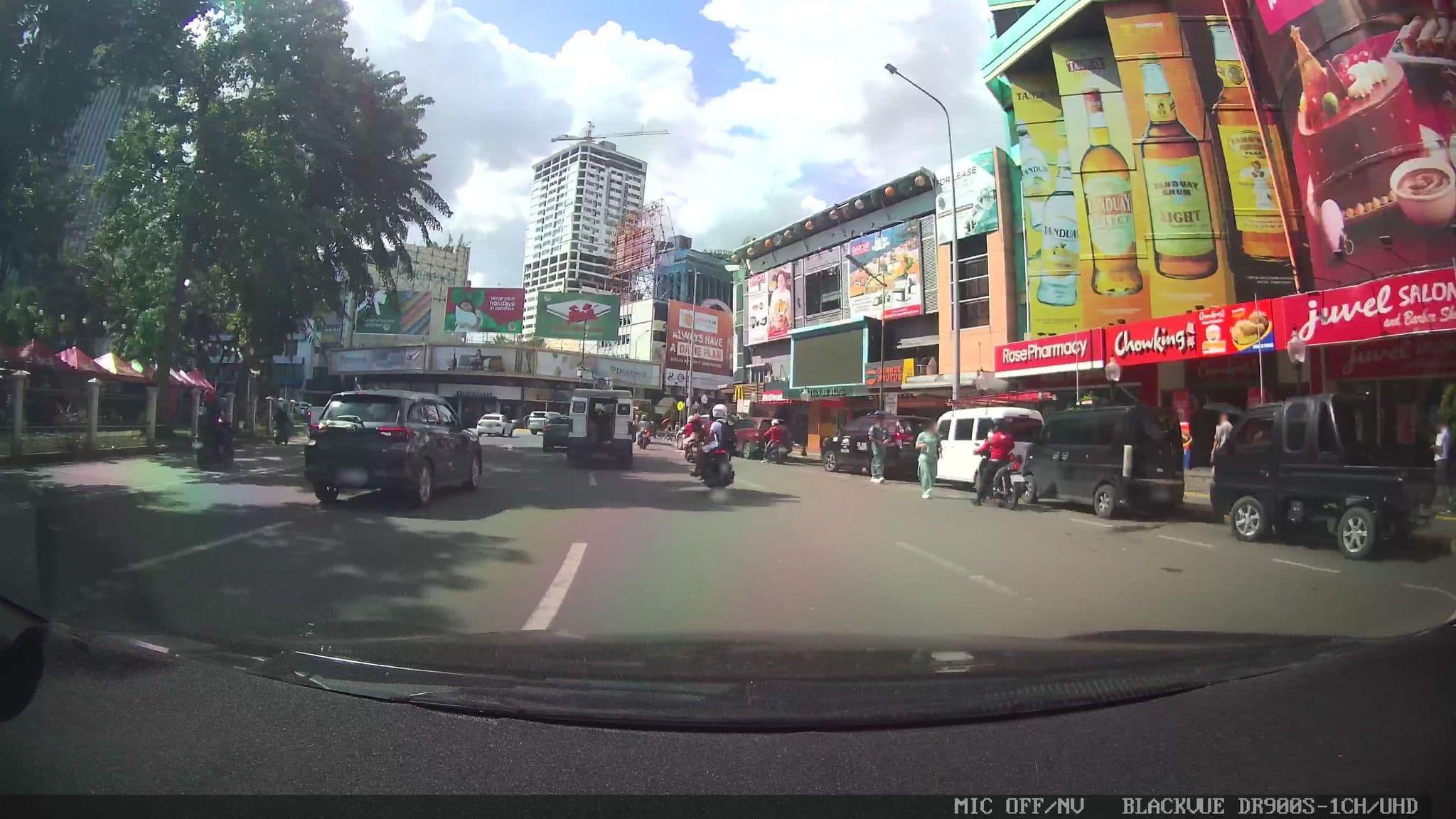 Street view near Elegant Circle Inn, Cebu City — © Kaart---FRONT (CC BY-SA · Mapillary)