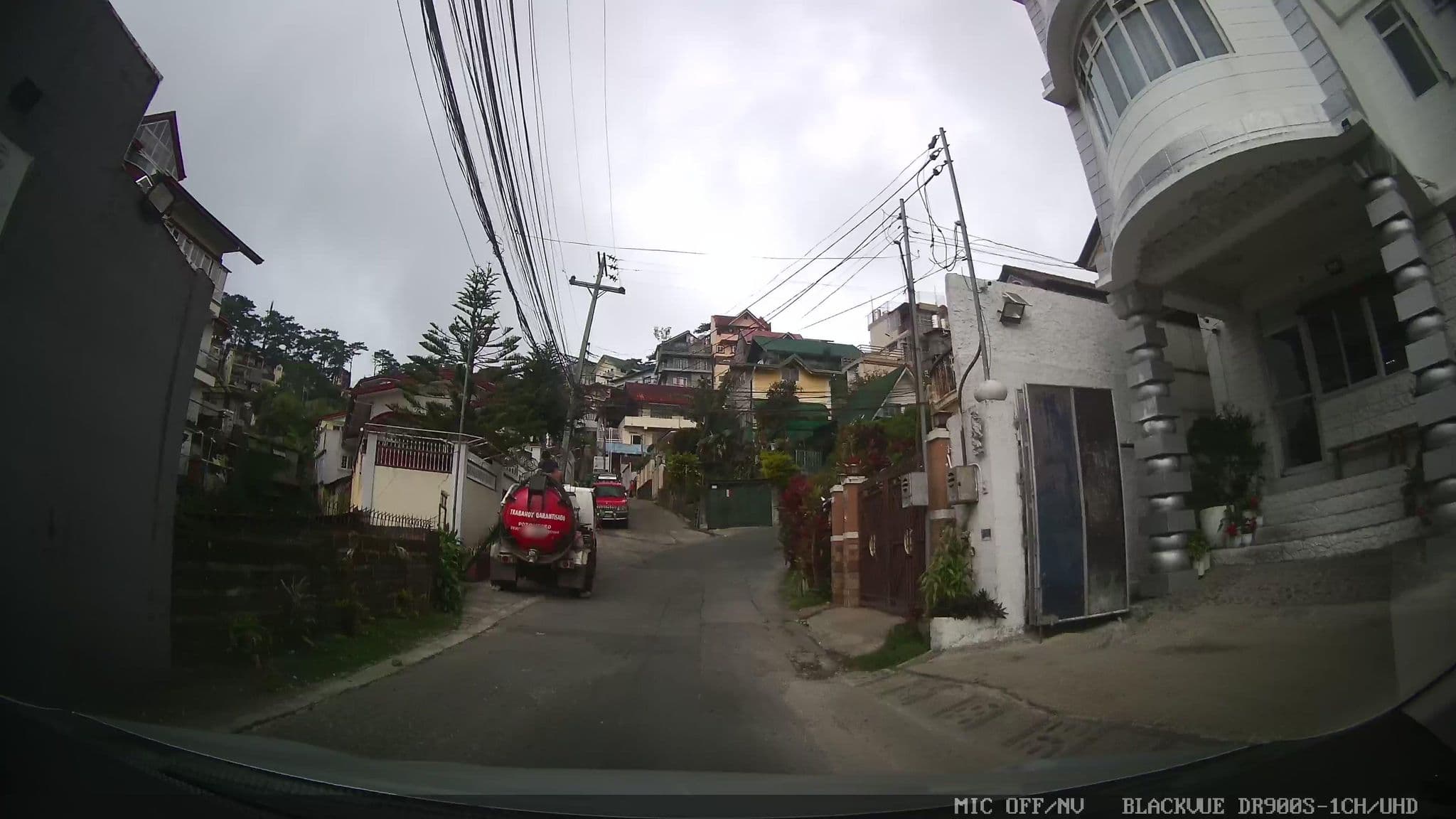 Street view near La Cheatu, Baguio