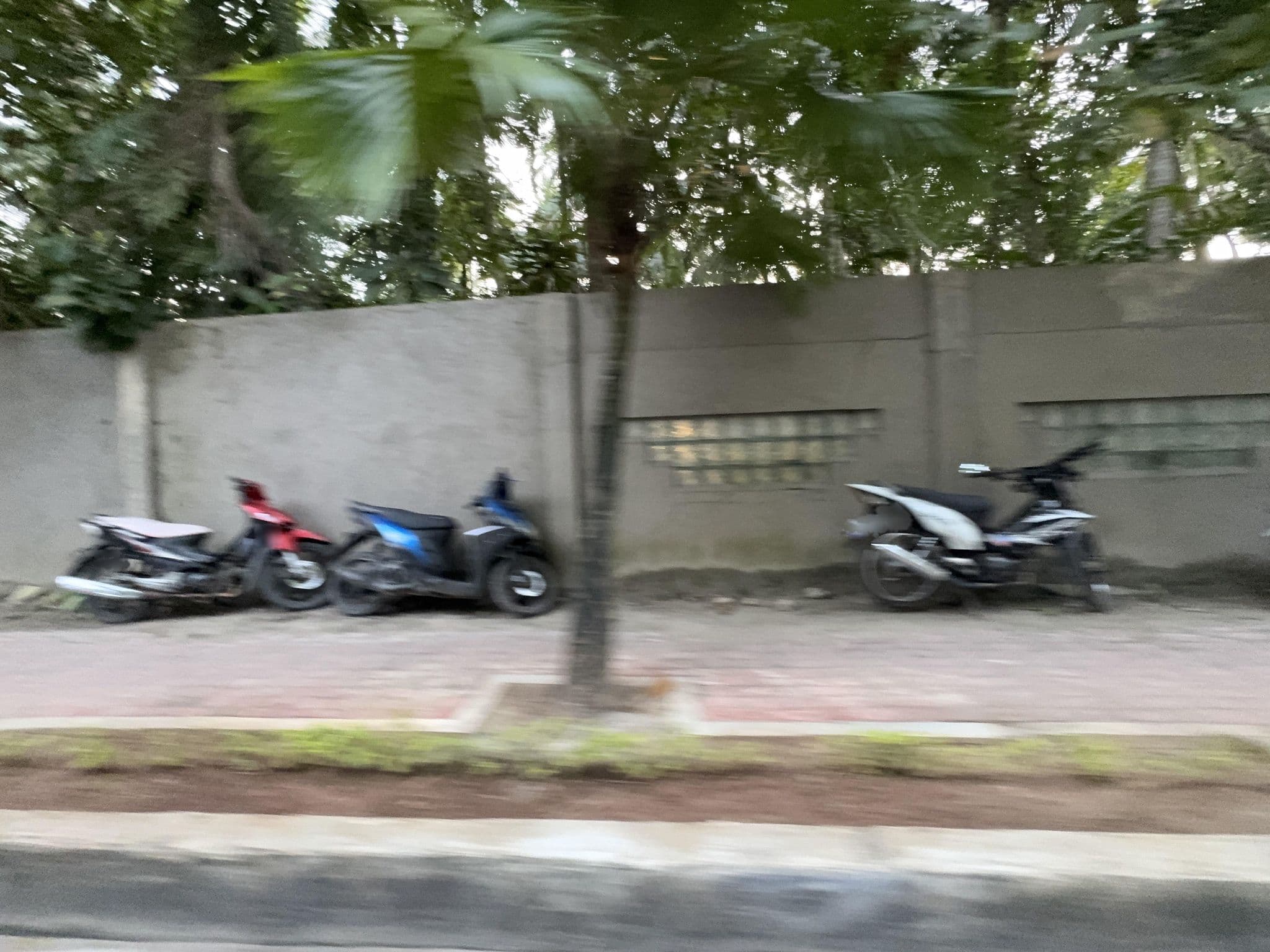 Street view near Boradise Beach Resort, Balabag — © filipb (CC BY-SA · Mapillary)