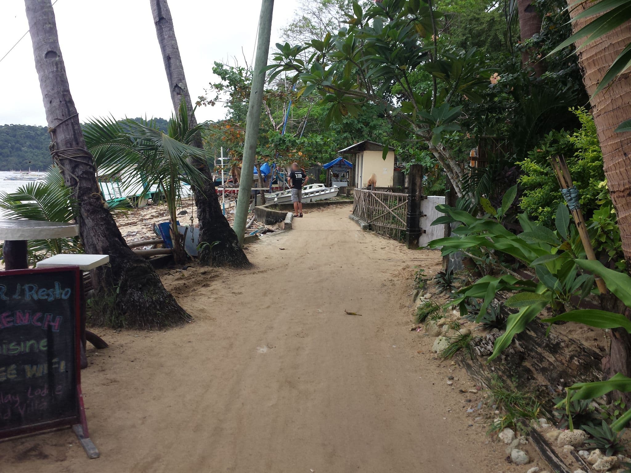 Street view near High Chaparral Cottages, El Nido — © mrtmrt (CC BY-SA · Mapillary)