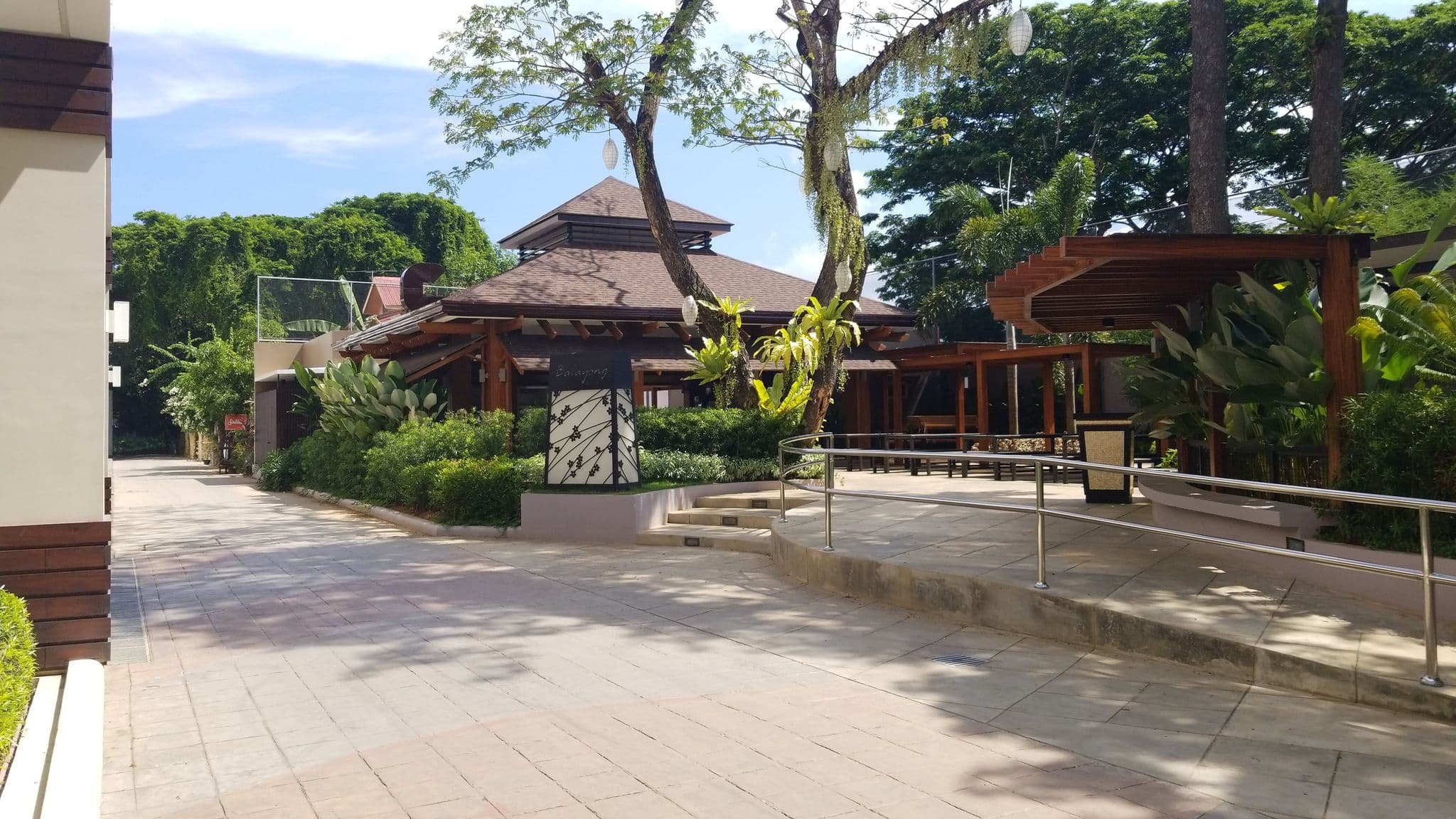 Street view near Casa Linda $, Puerto Princesa