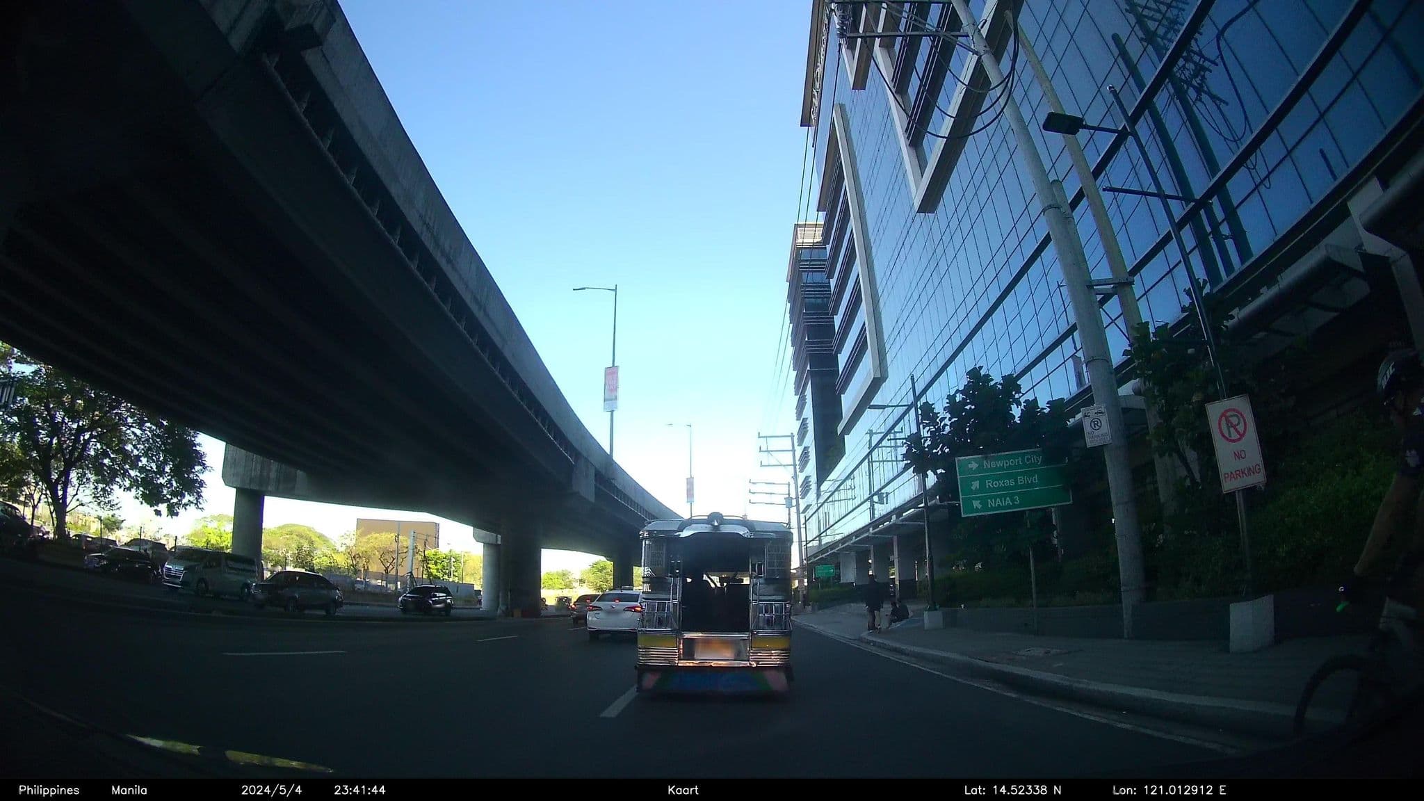 Street view near Savoy Hotel Manila, Pasay — © kaartcam (CC BY-SA · Mapillary)