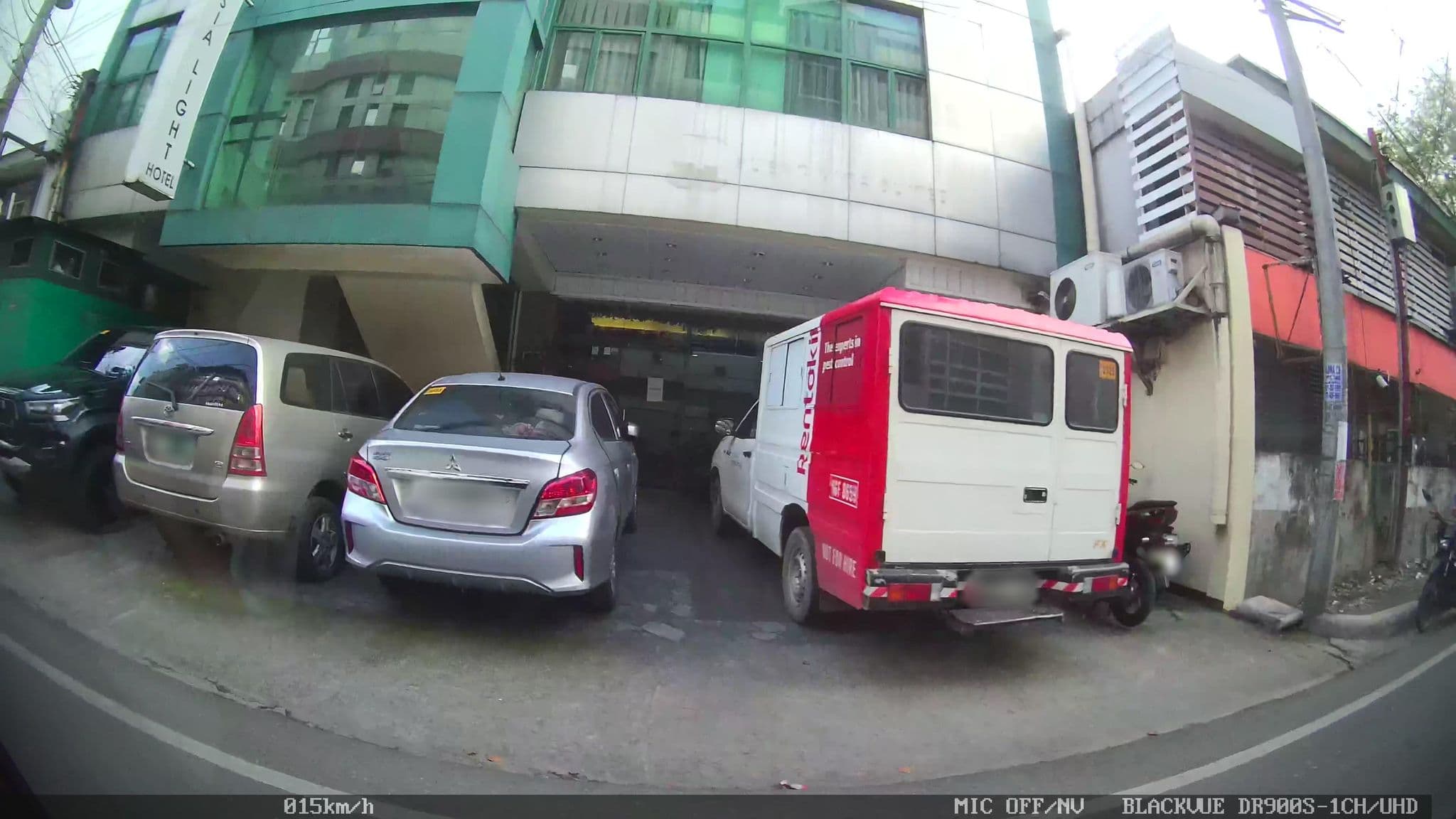 Street view near Cebu R Hotel, Cebu City — © Kaart---RIGHT (CC BY-SA · Mapillary)