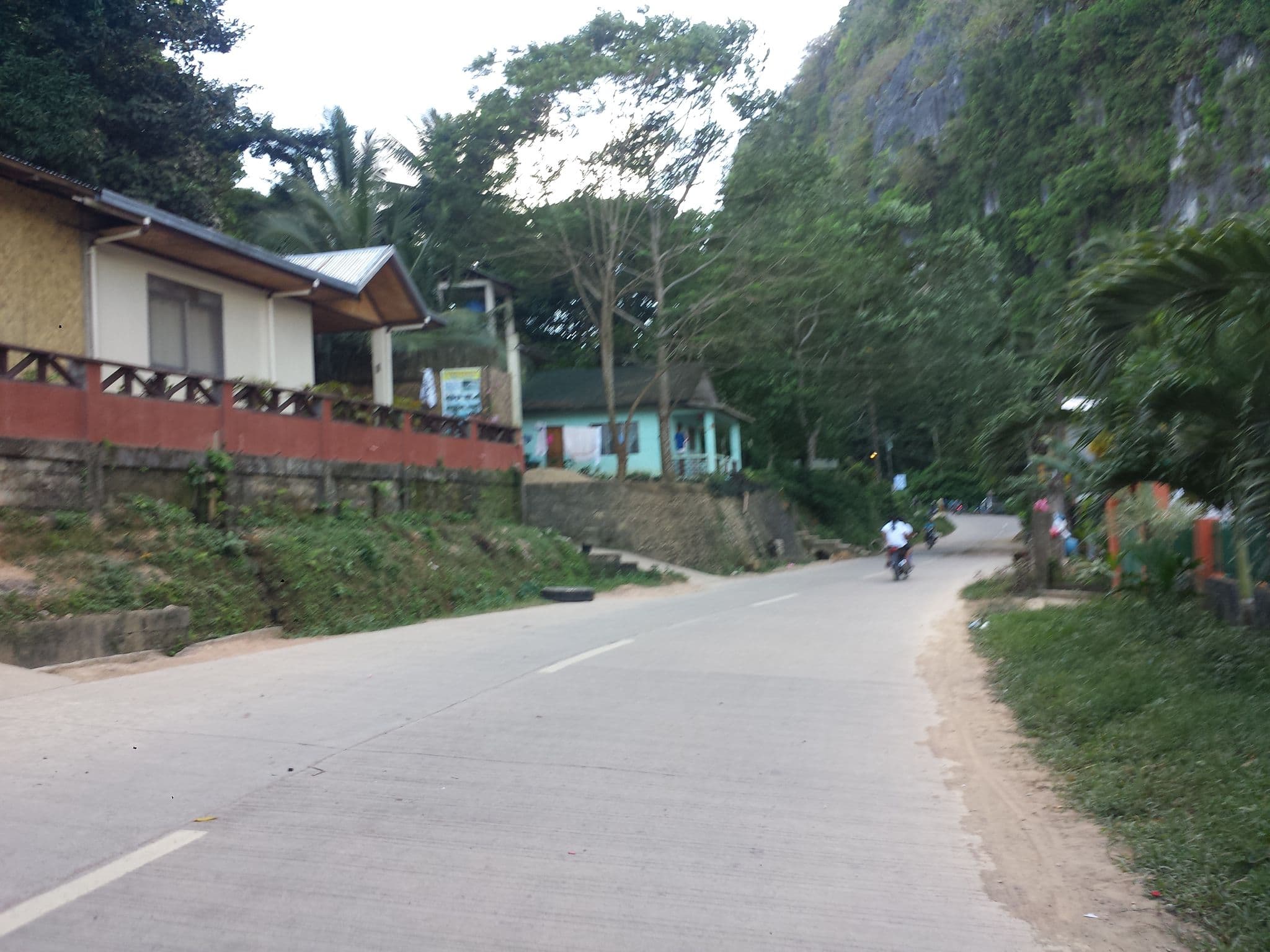 Street view near El Nido Full House, El Nido