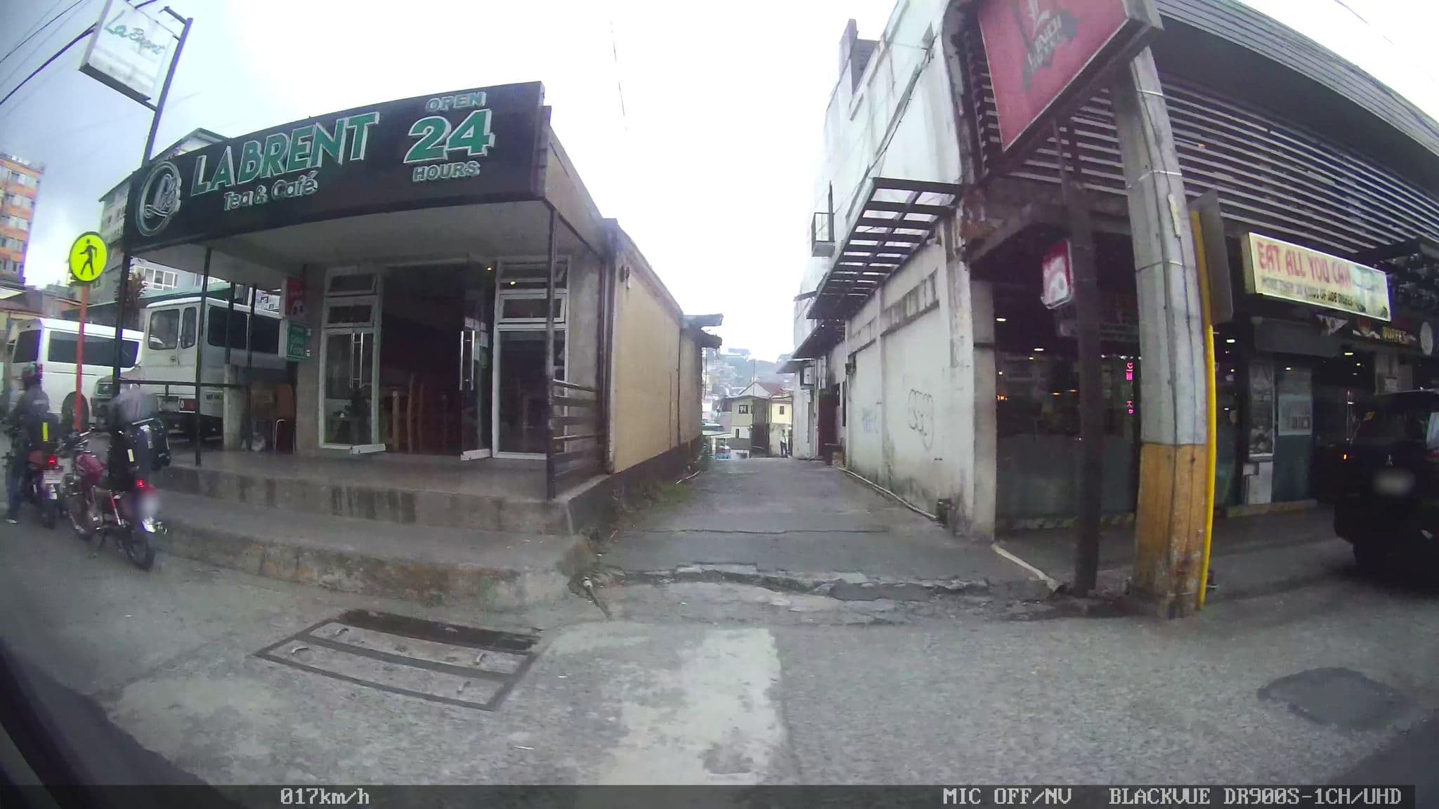 Street view near Prince Plaza Hotel, Baguio