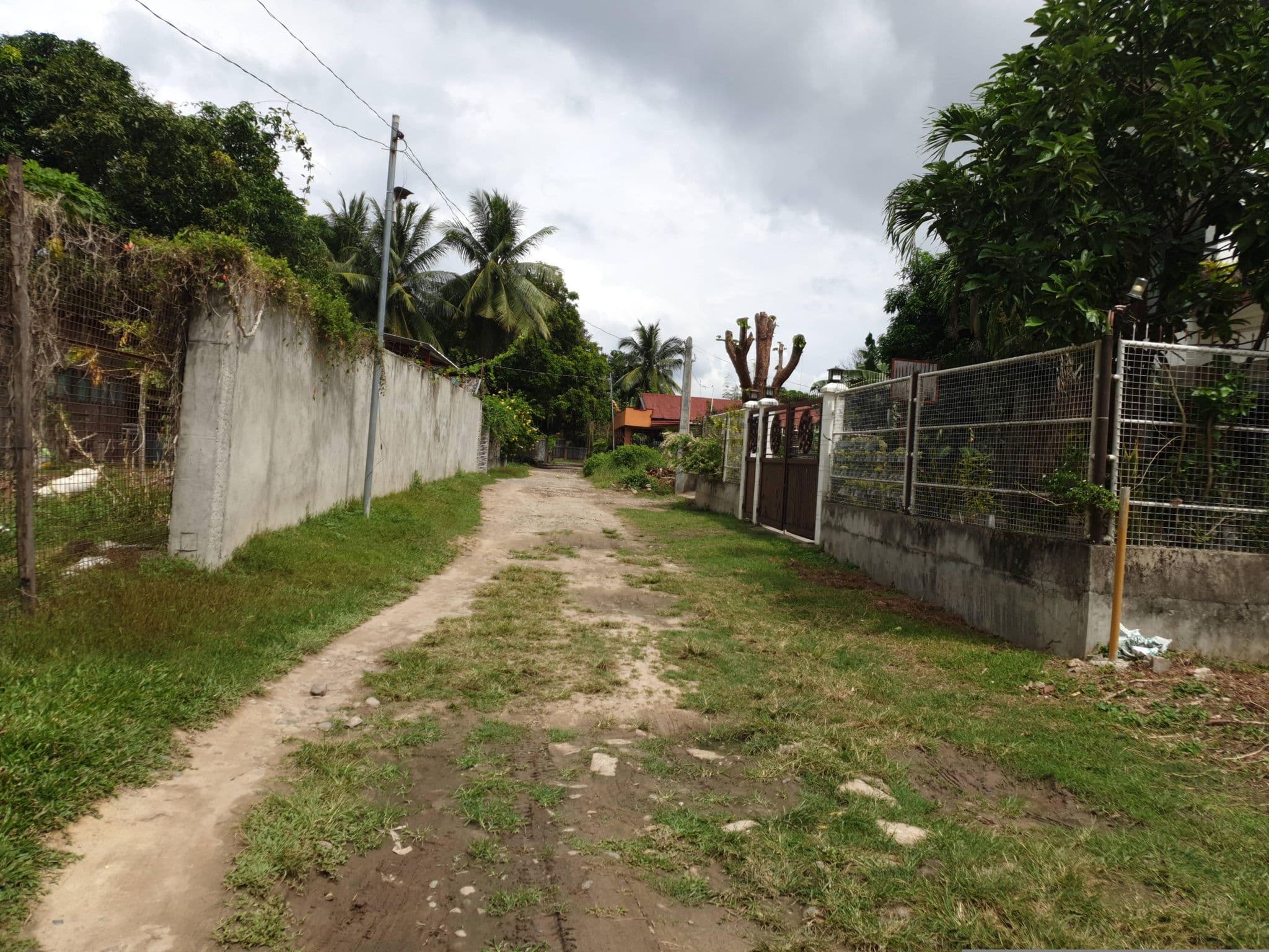 Street view near Sam’s Bed And Breakfast, Dumaguete — © doodstecsonhere (CC BY-SA · Mapillary)