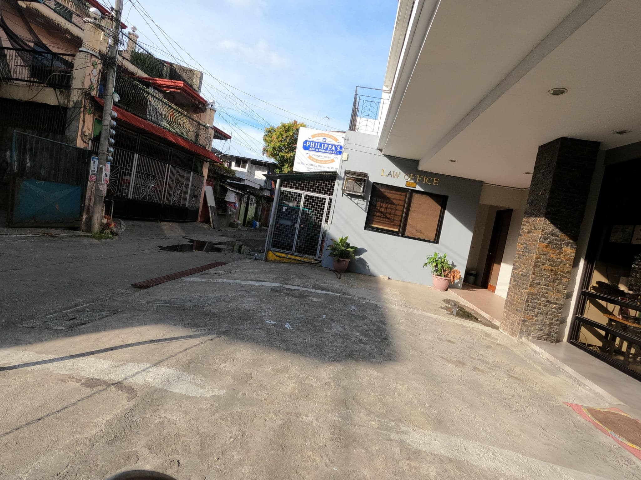Street view near Philippa's Bed and Breakfast, Iloilo — © Kaart_Local (CC BY-SA · Mapillary)