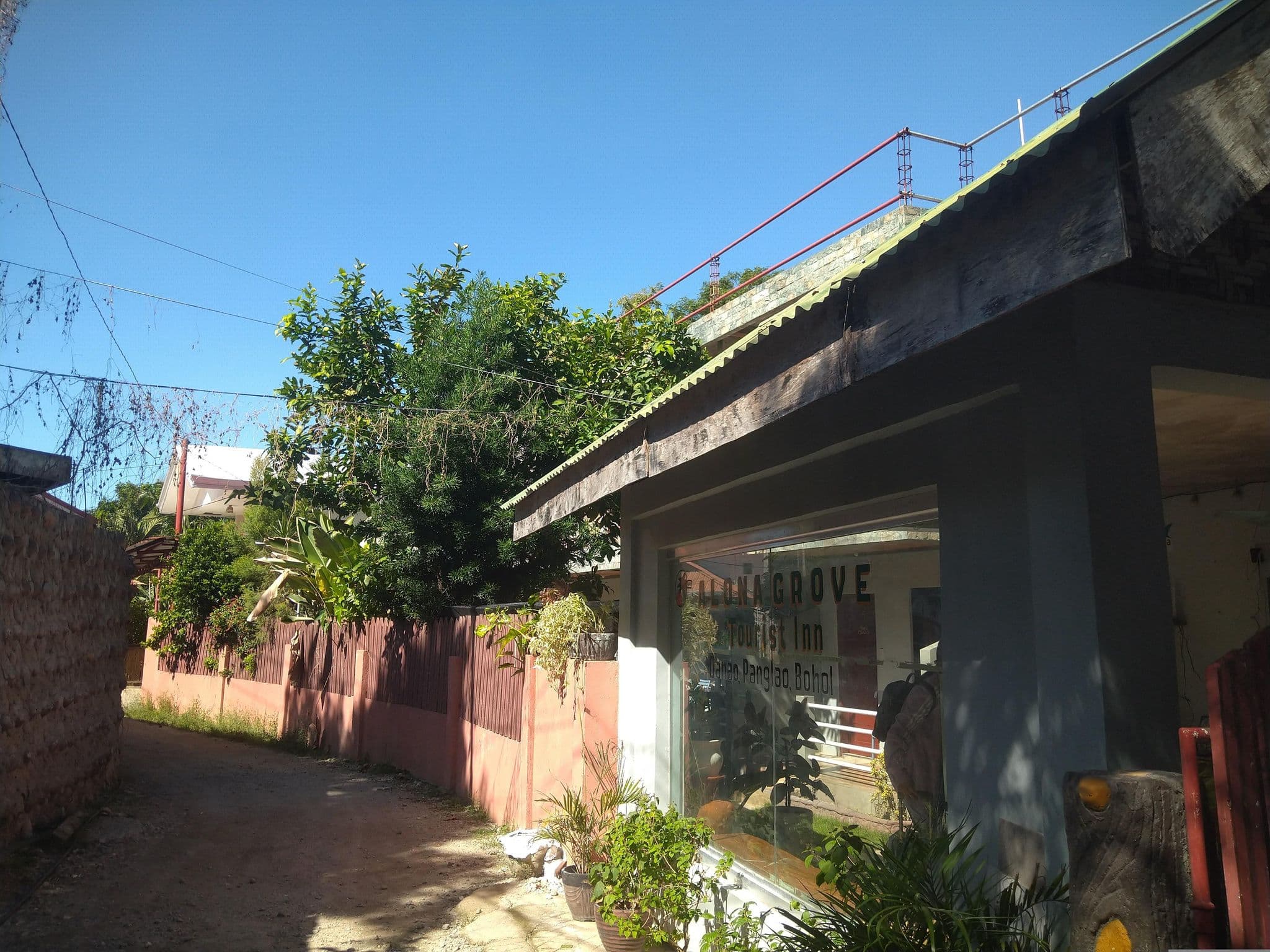 Street view near Best Western Plus The Ivywall Resort-Panglao, Tawala — © Vermut (CC BY-SA · Mapillary)