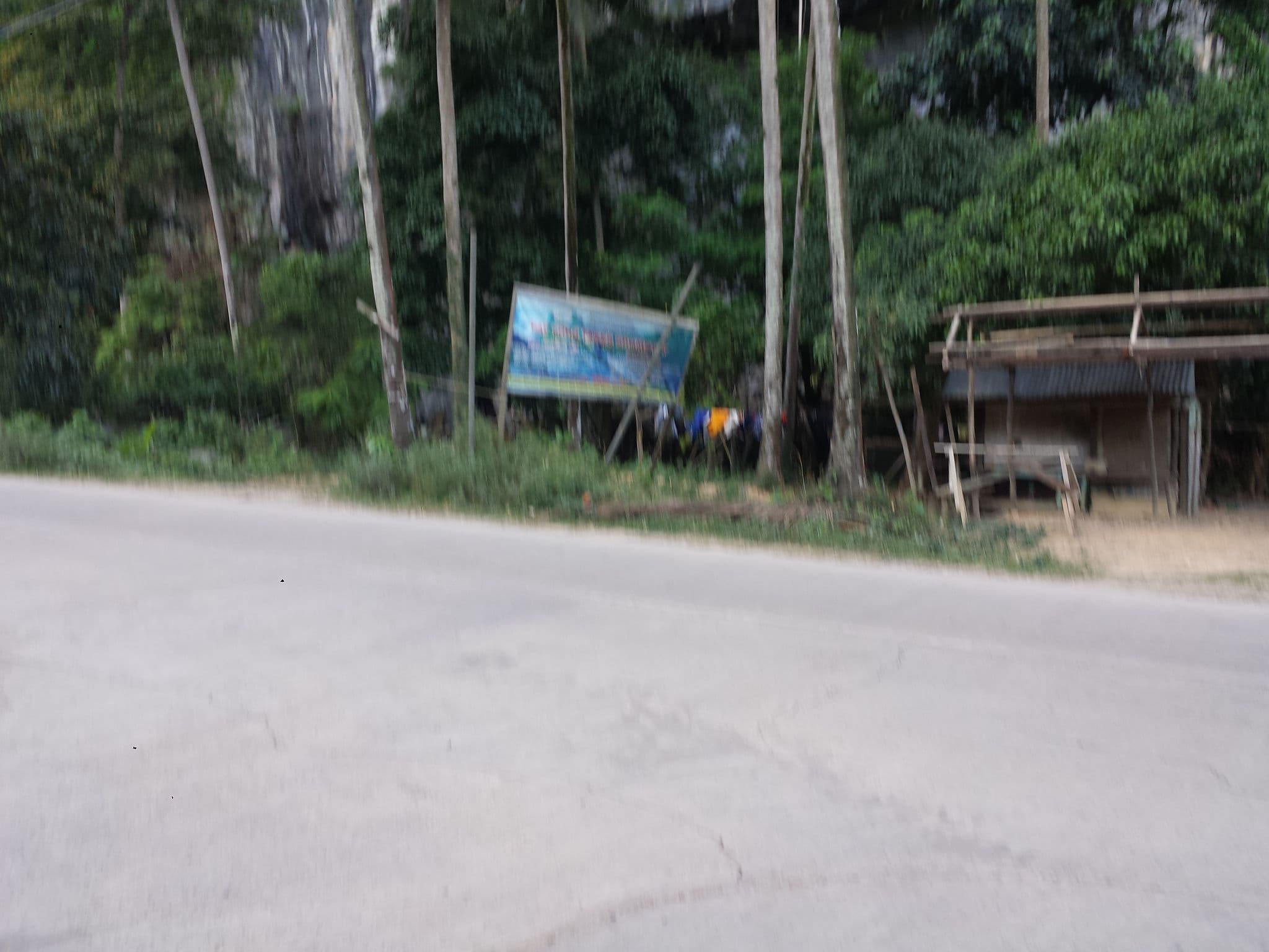 Street view near LAGU’N, El Nido