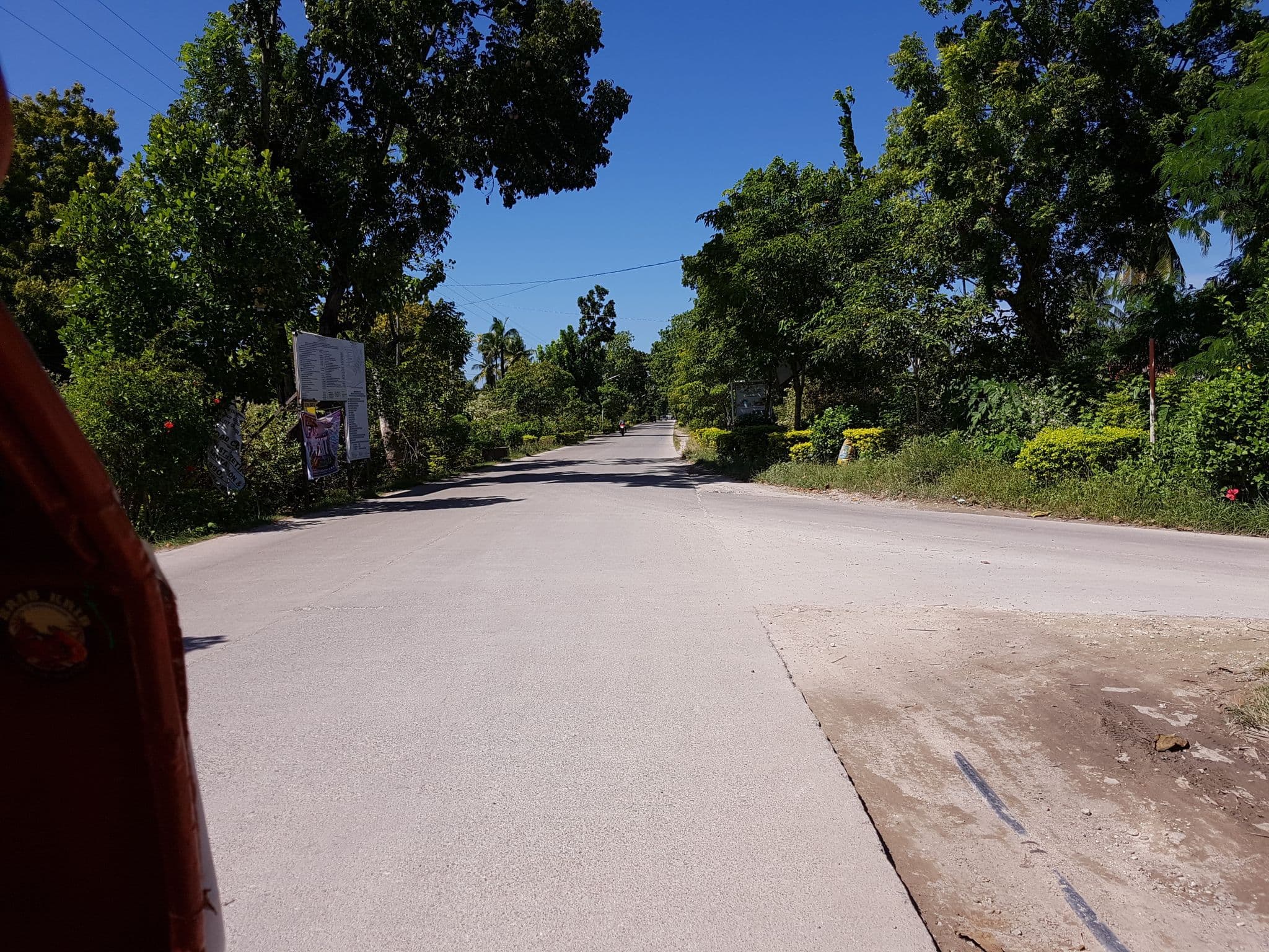 Street view near Quina Chalet, Ocoy — © axe (CC BY-SA · Mapillary)