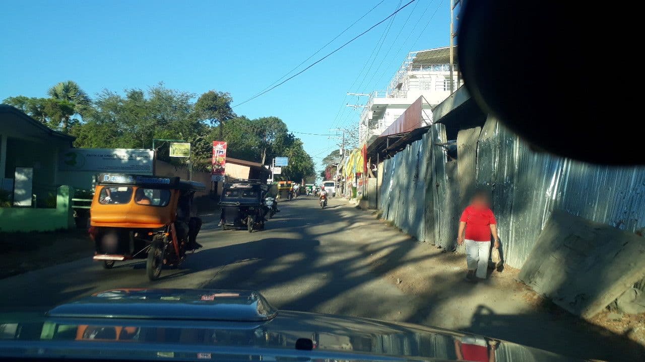 Street view near Alec Lodge, Coron