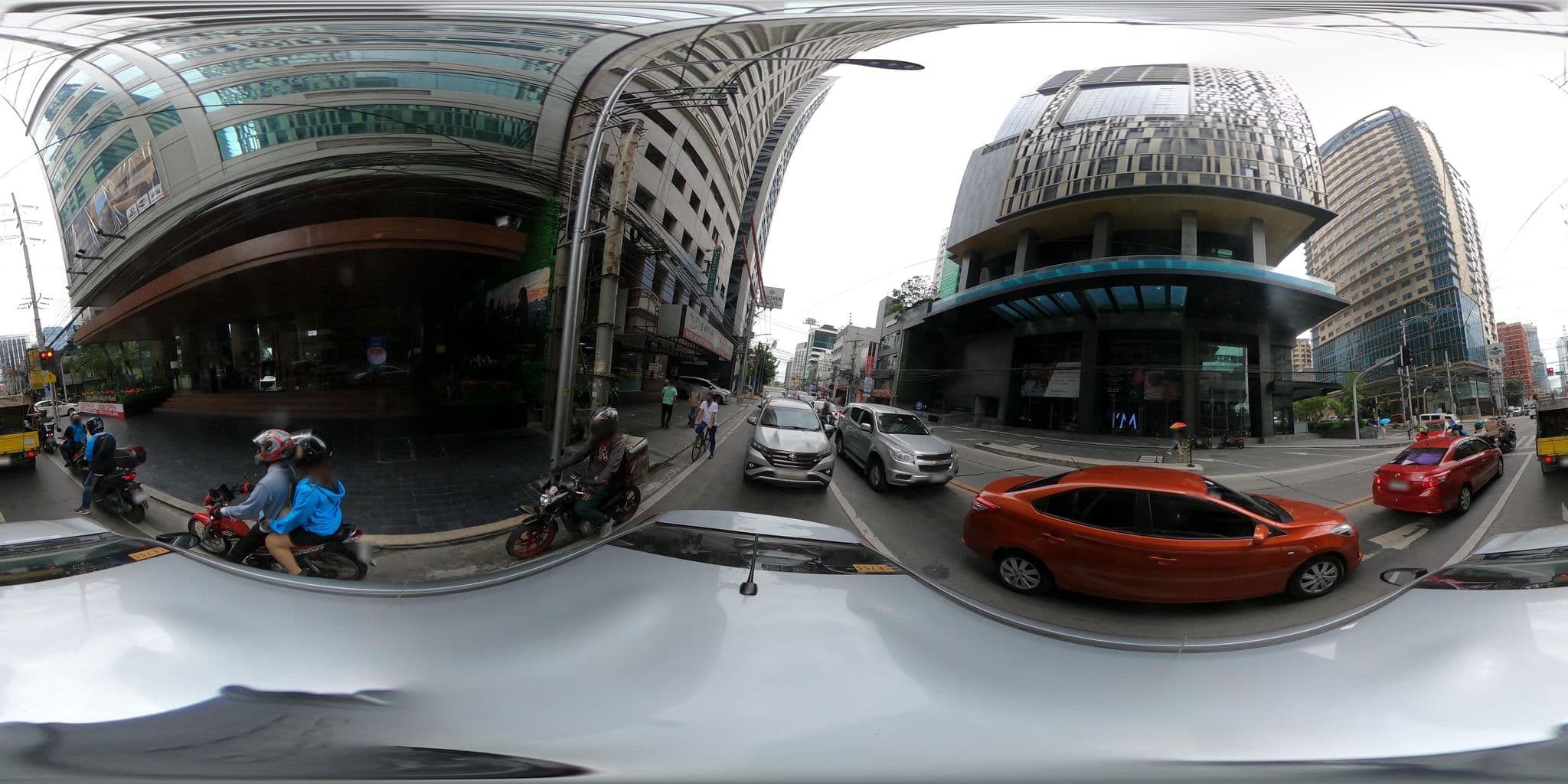Street view near Oakwood Makati Avenue, Bel Air — © kaart_2 (CC BY-SA · Mapillary)