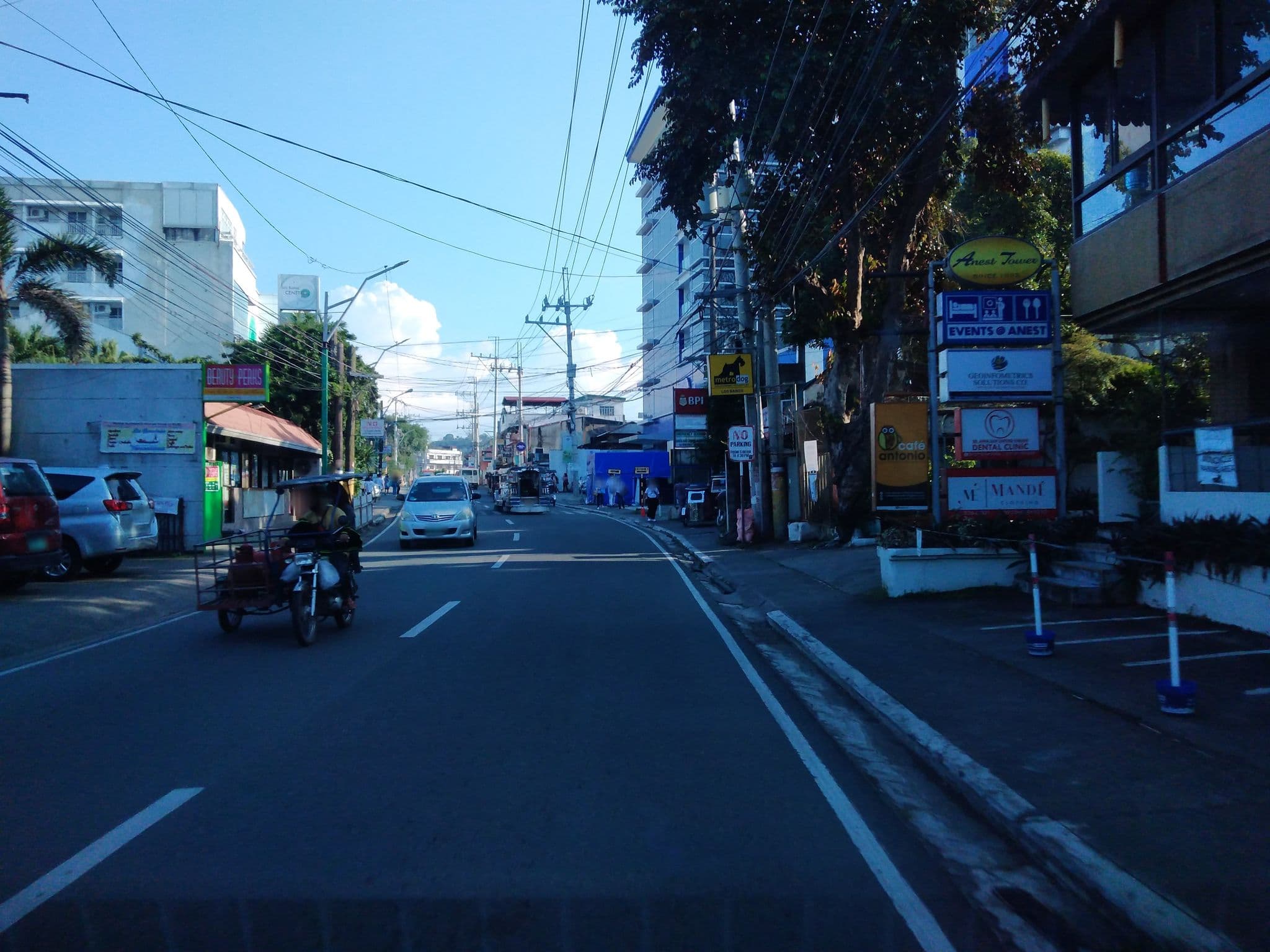Street view near Anest Tower, Los Baños — © mdgabriel (CC BY-SA · Mapillary)