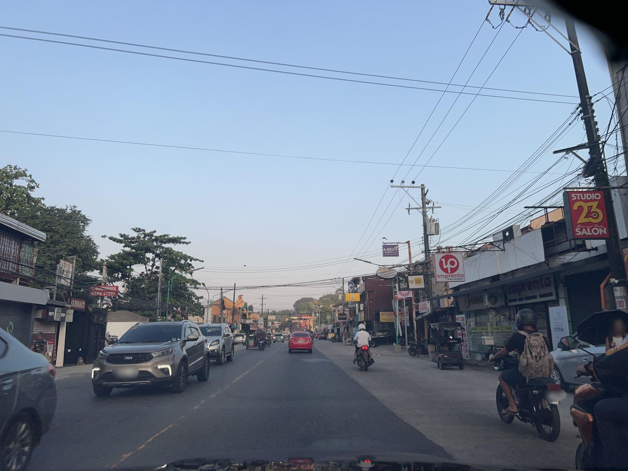 Street view near Rooftop Hotel, Olongapo