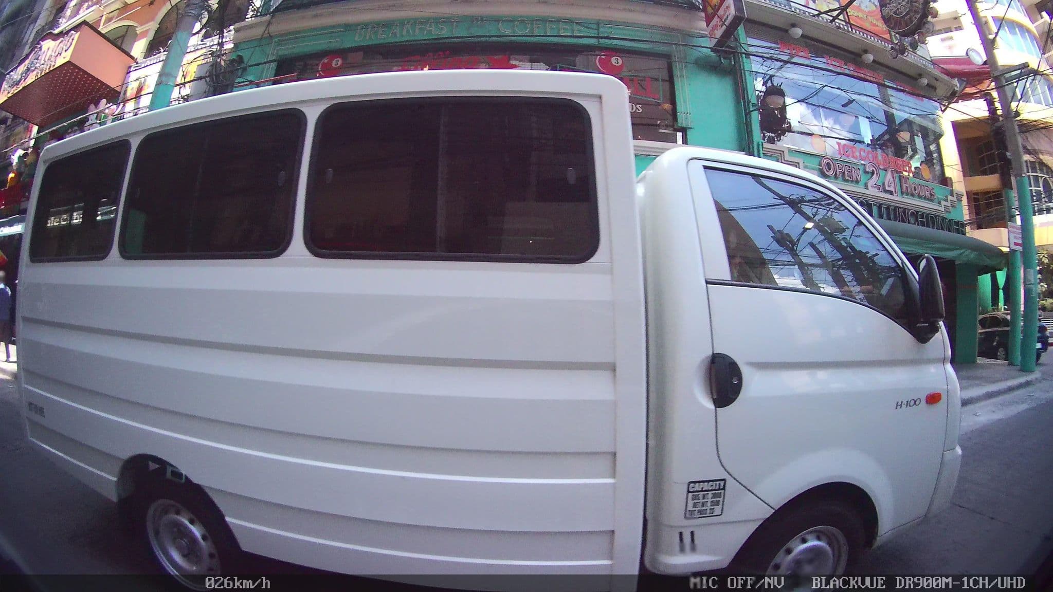 Street view near Royal Bellagio Hotel, Bel Air — © kaart_4 (CC BY-SA · Mapillary)