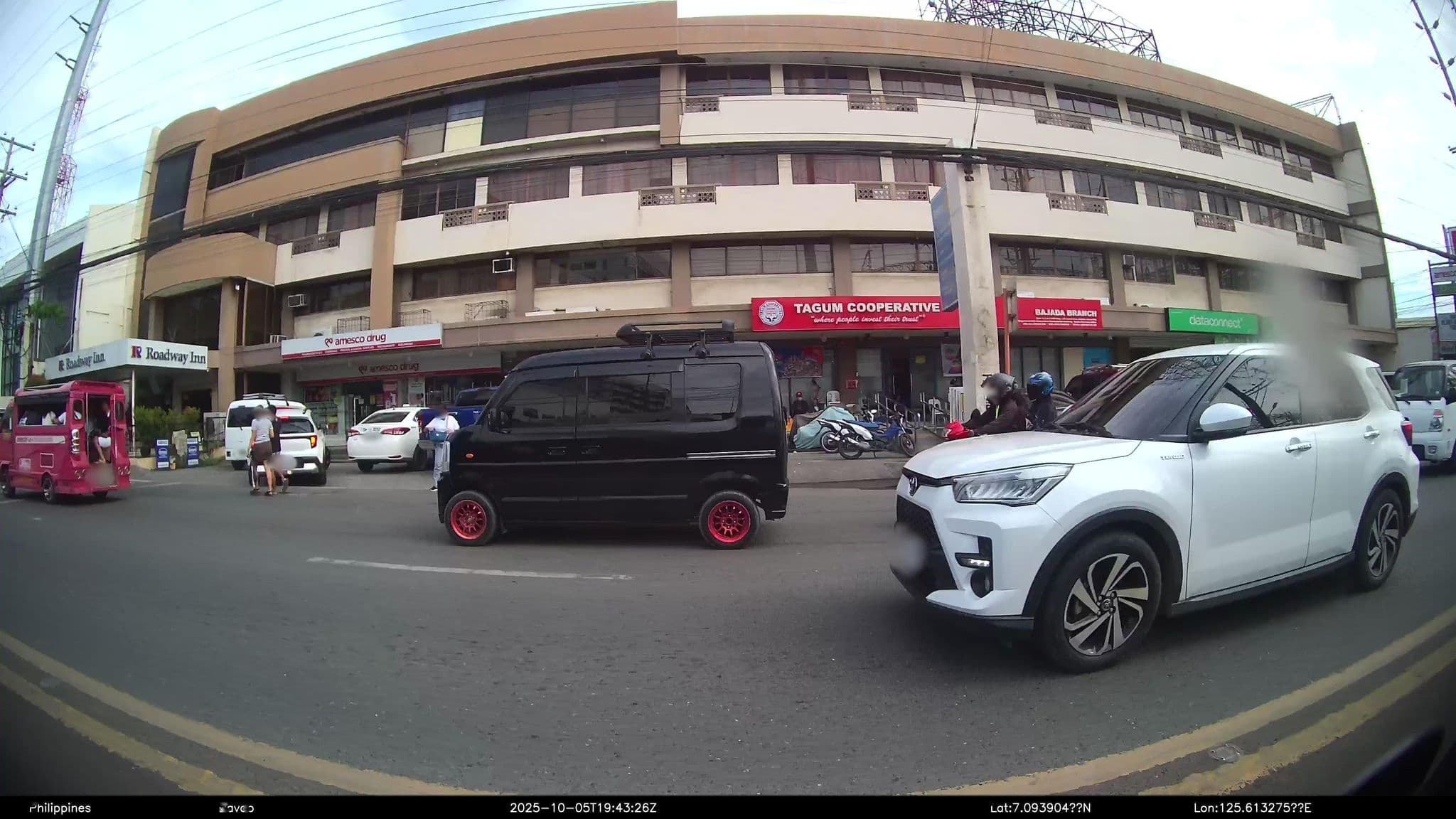 Street view near Roadway Inn, Davao