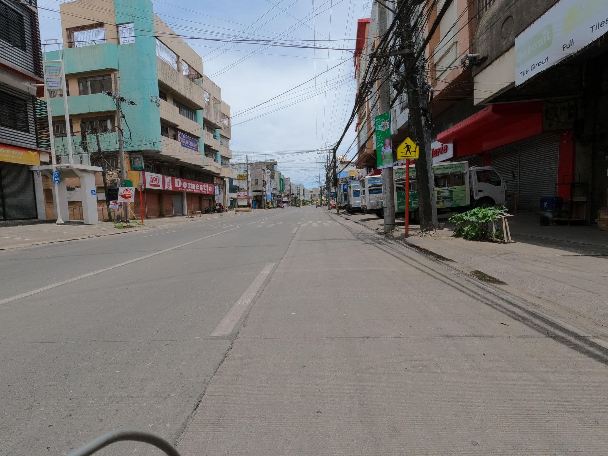 Street view near Madison Philippines Hotel, Iloilo — © GOwin (CC BY-SA · Mapillary)