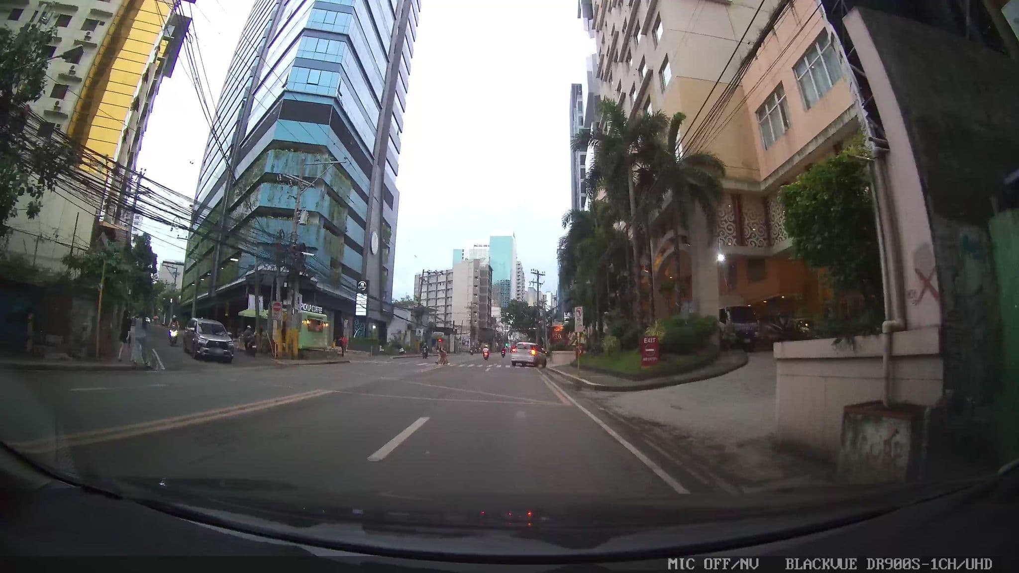 Street view near Hotel Elizabeth, Cebu City — © Kaart---FRONT (CC BY-SA · Mapillary)