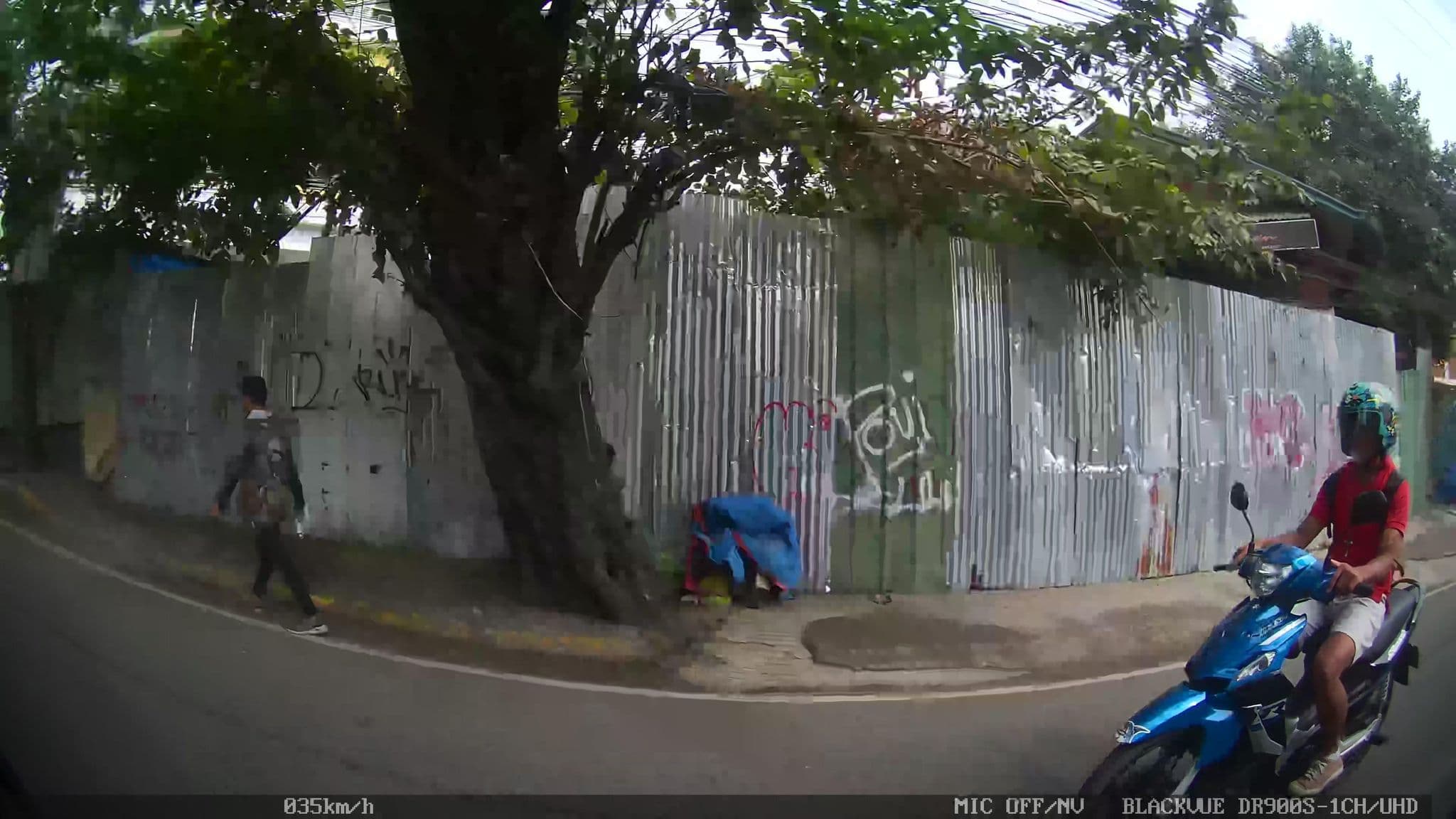 Street view near Cebu Pensione Plaza, Cebu City — © Kaart---RIGHT (CC BY-SA · Mapillary)
